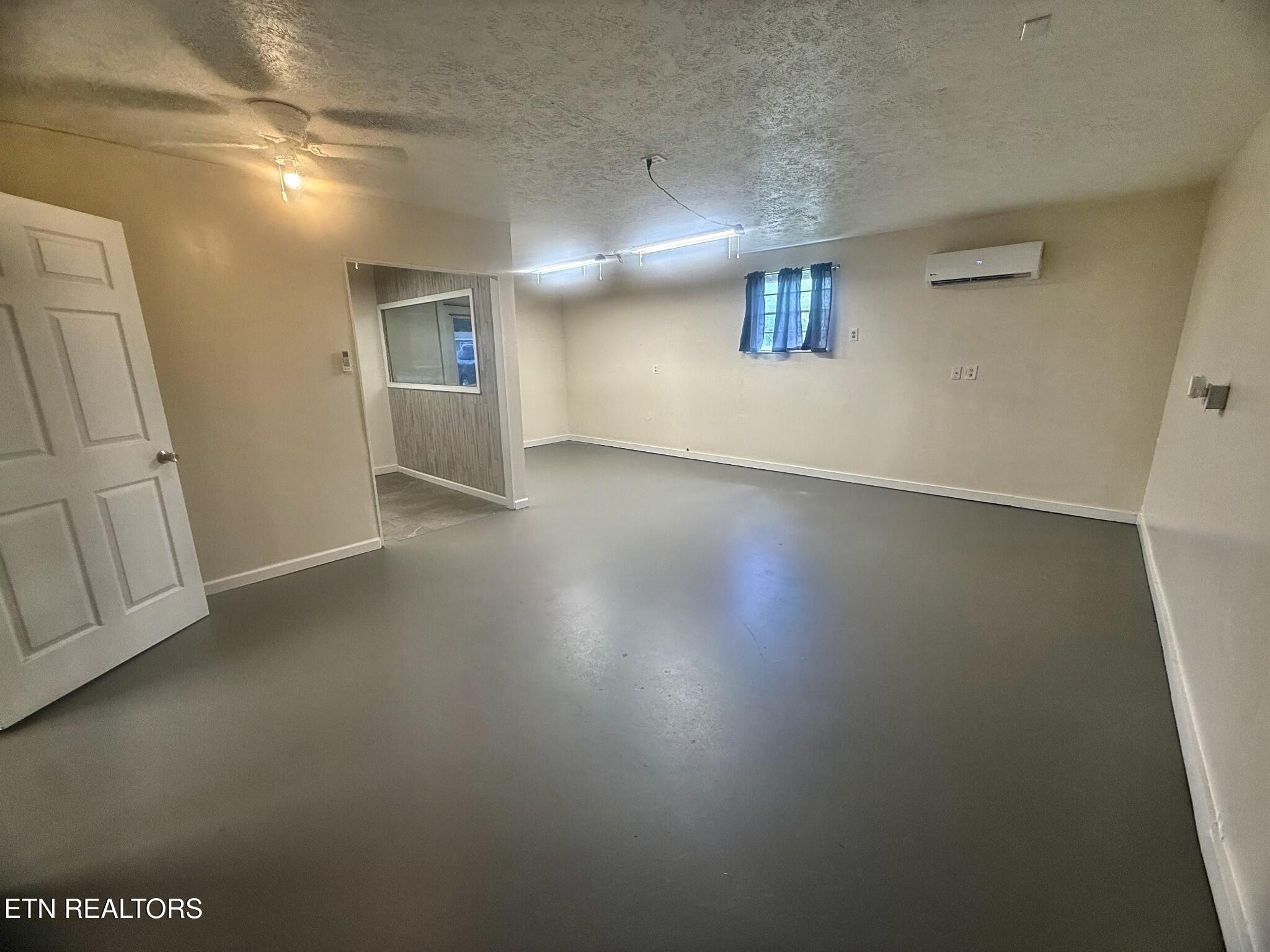 1074 S Main Street Crossville TN 38555