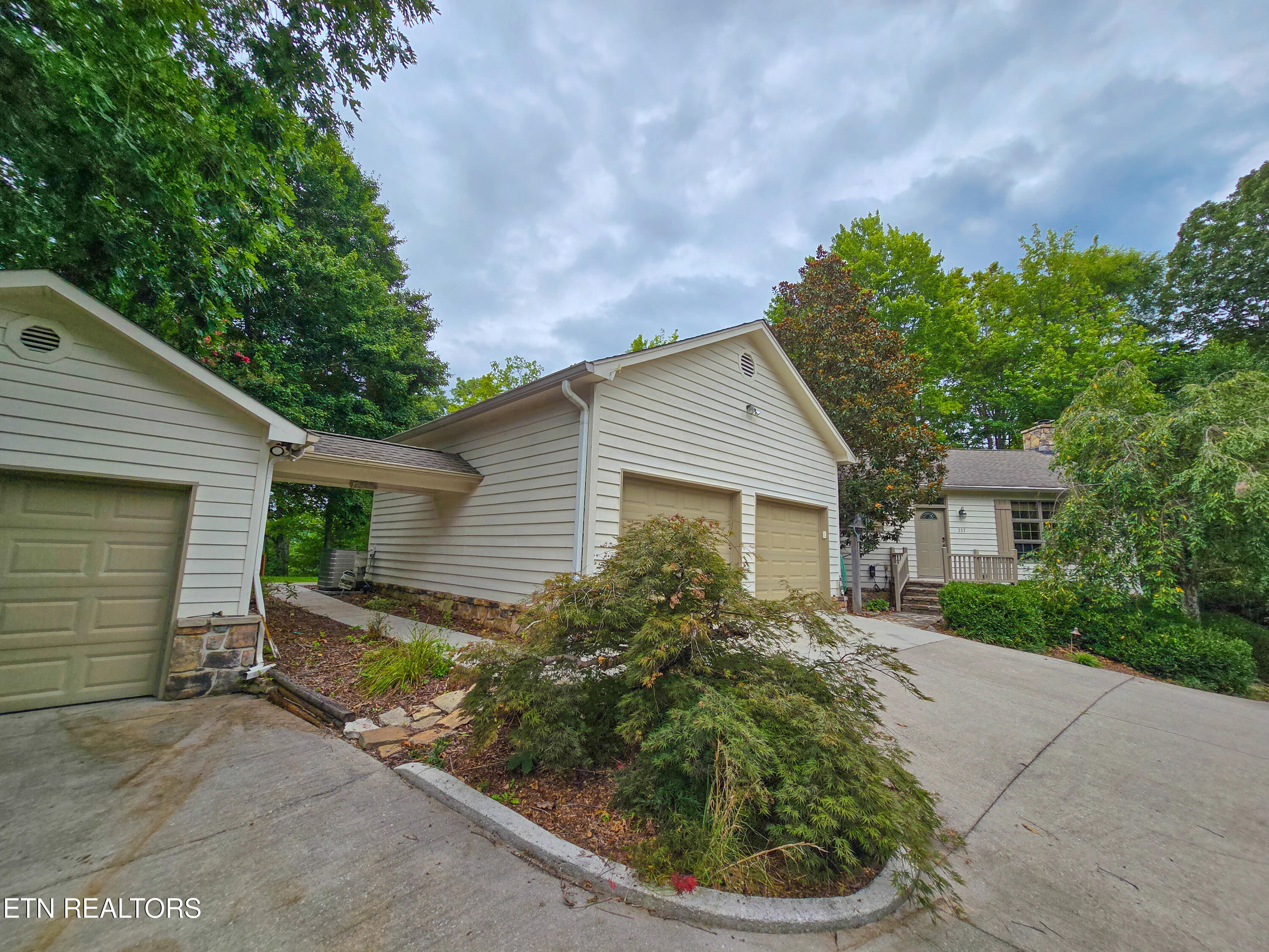 337 Fox Ridge Lane Caryville TN 37714