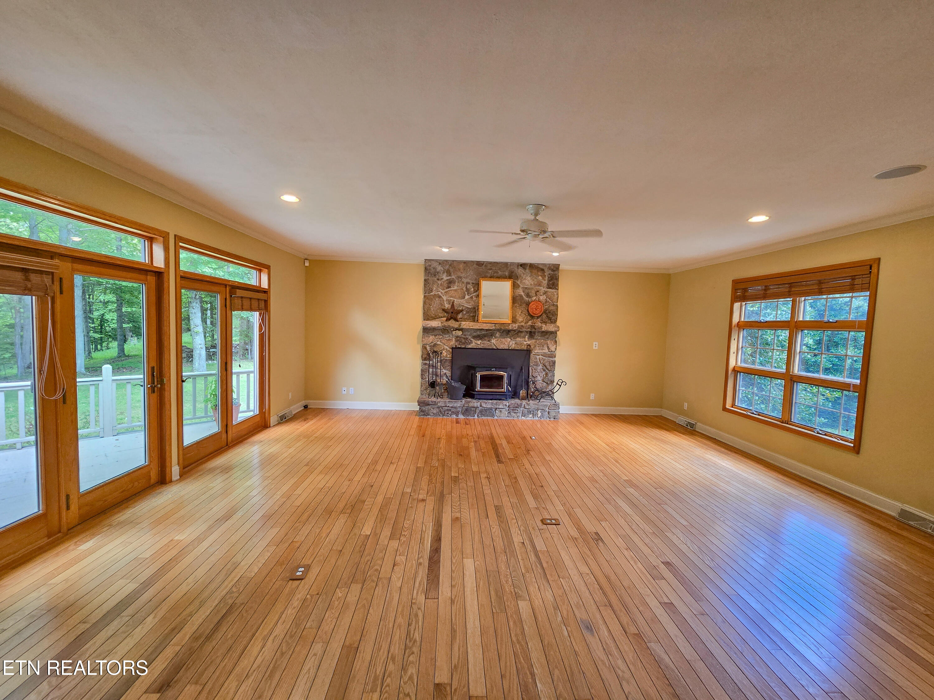 337 Fox Ridge Lane Caryville TN 37714