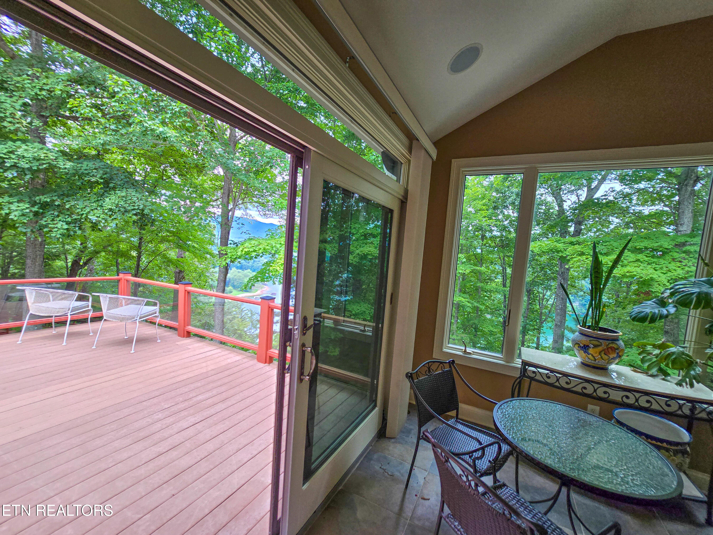 337 Fox Ridge Lane Caryville TN 37714