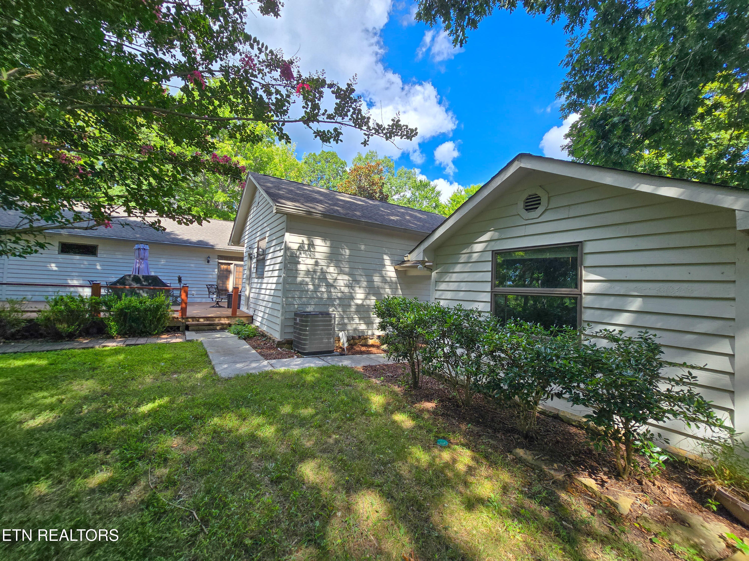 337 Fox Ridge Lane Caryville TN 37714