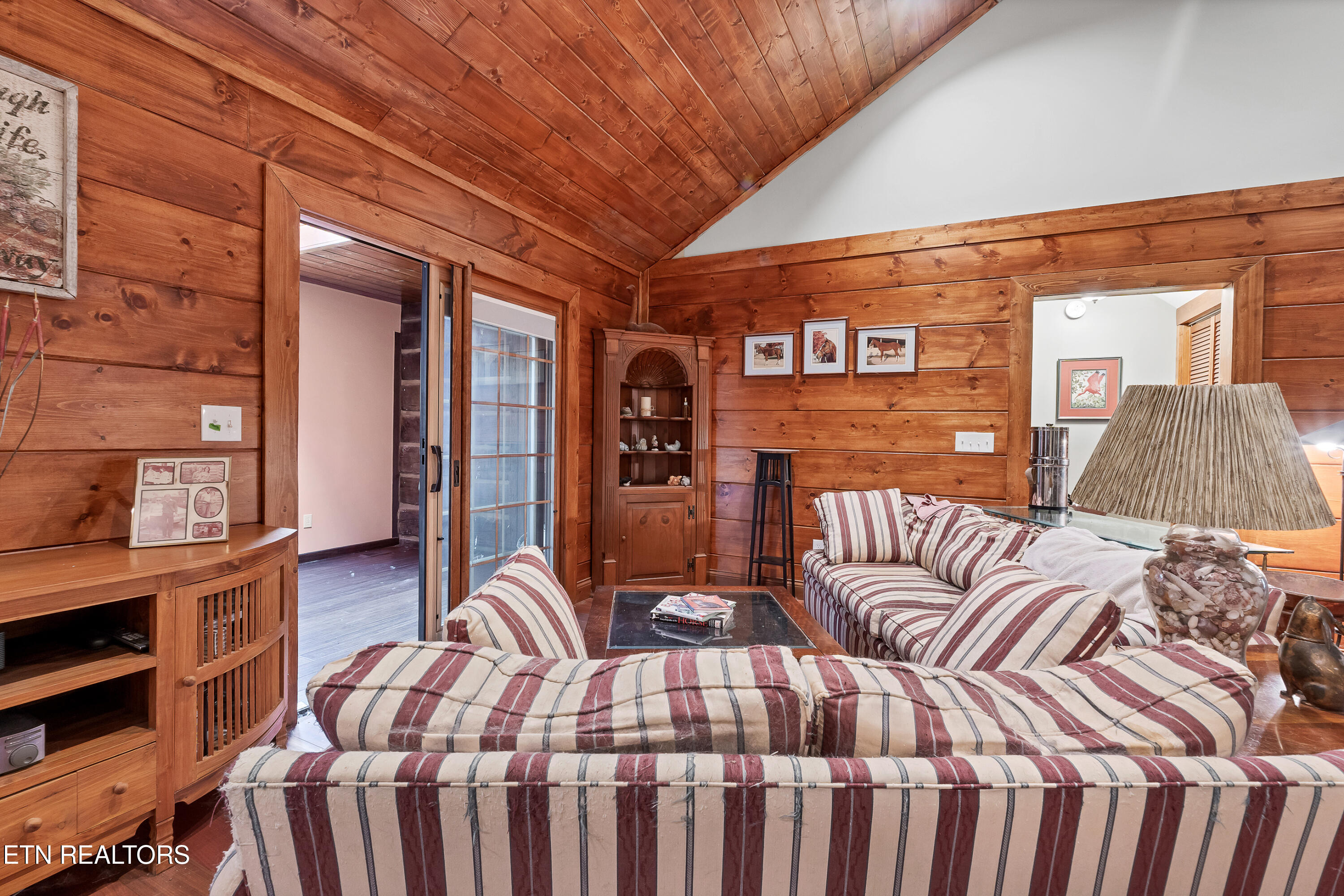 2566 Smithfield Road Tellico Plains TN 37385