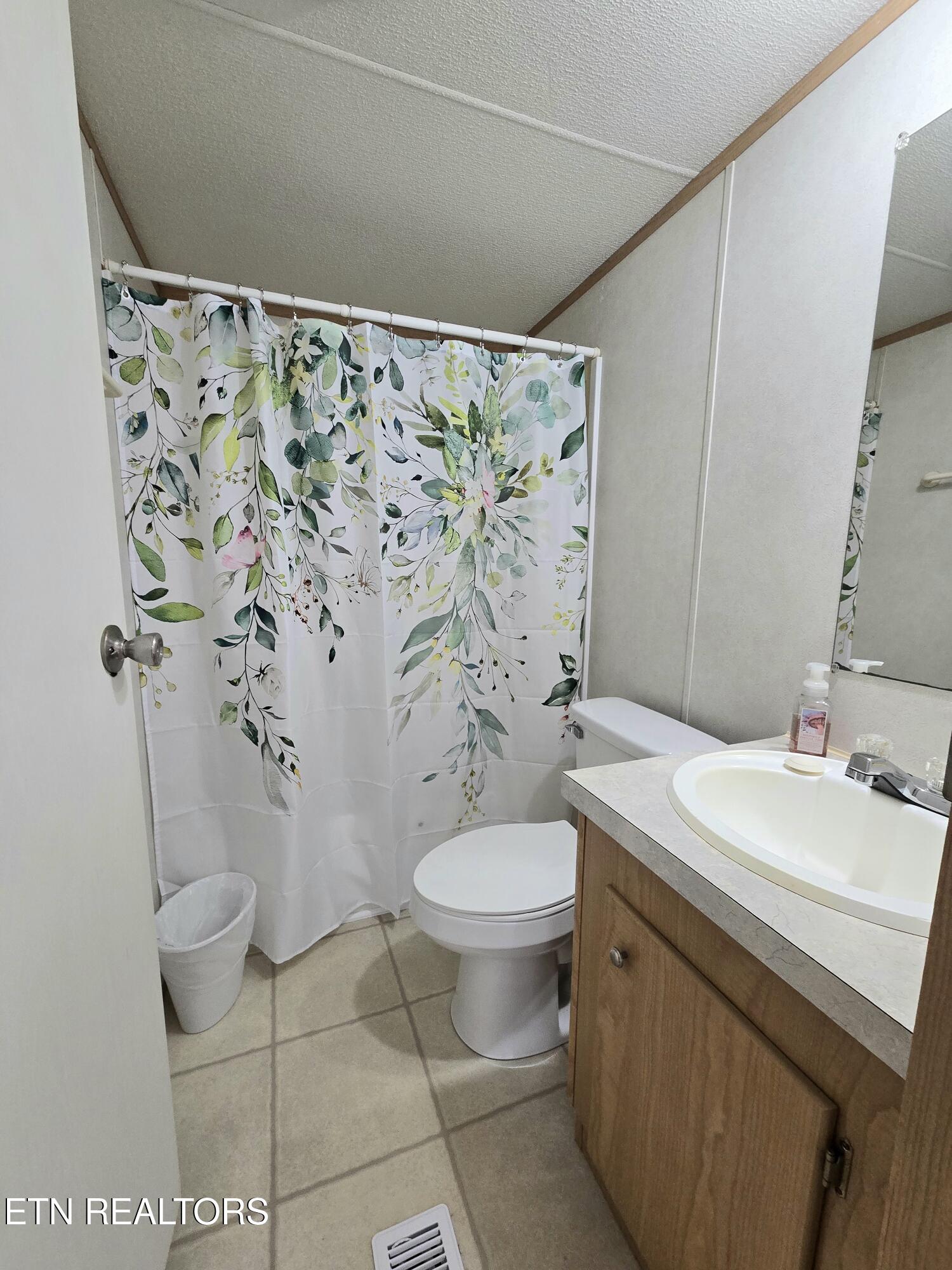 141 Reuben Lane Wartburg TN 37887