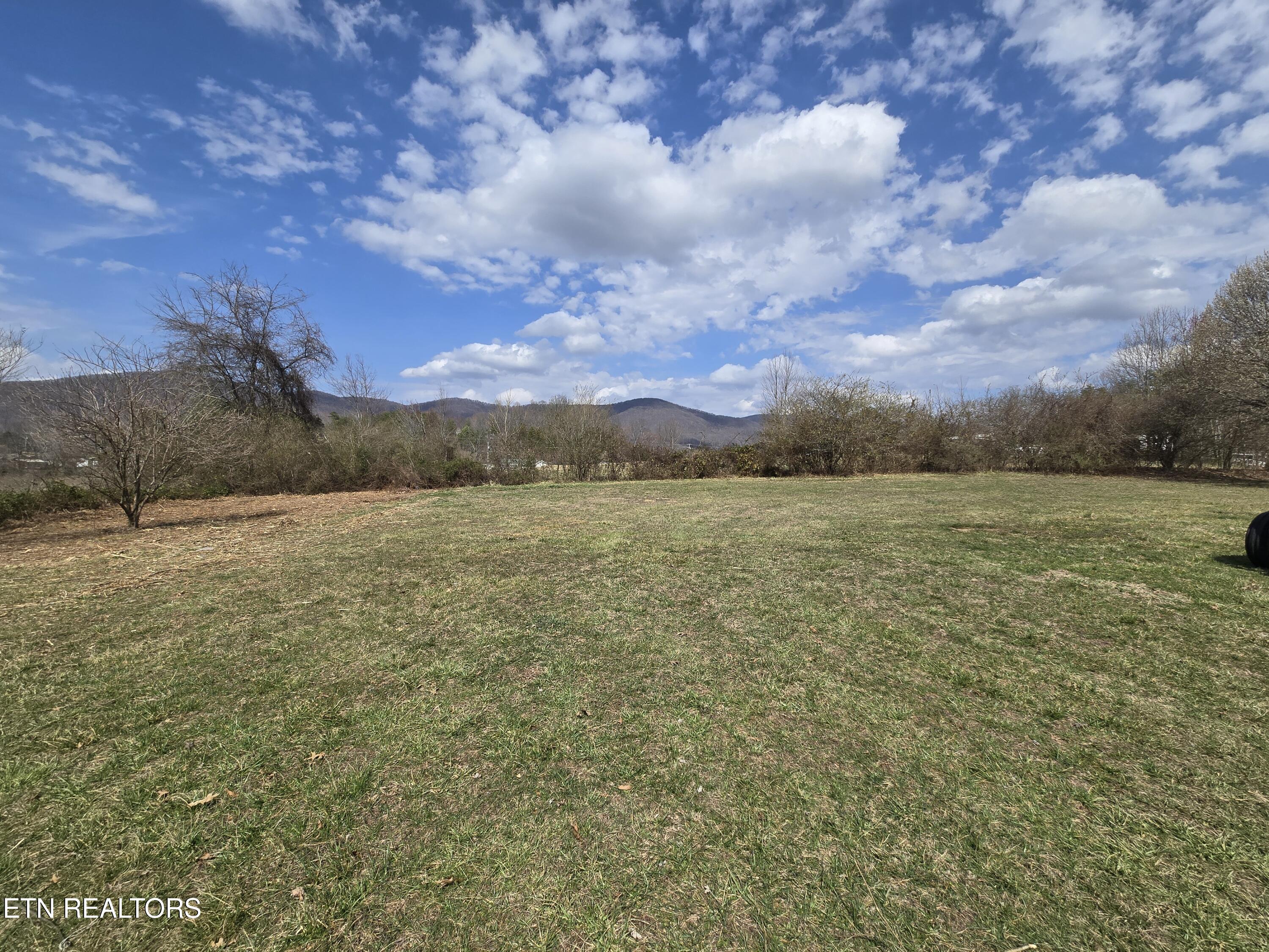 141 Reuben Lane Wartburg TN 37887