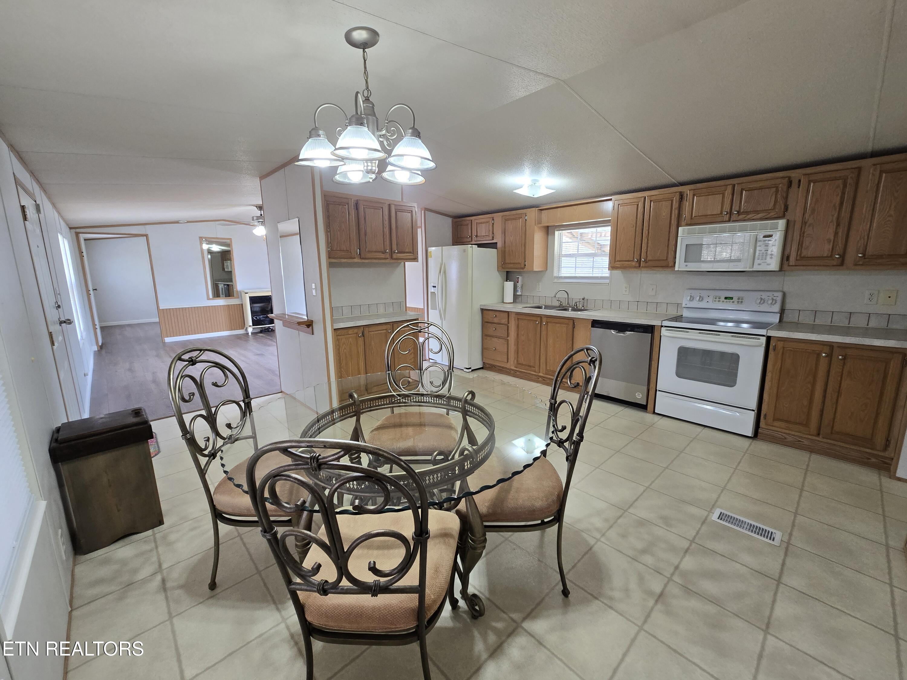 141 Reuben Lane Wartburg TN 37887