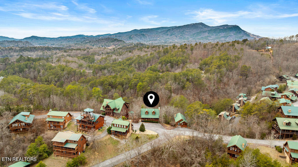 3306 Kestrel Way Pigeon Forge TN 37863