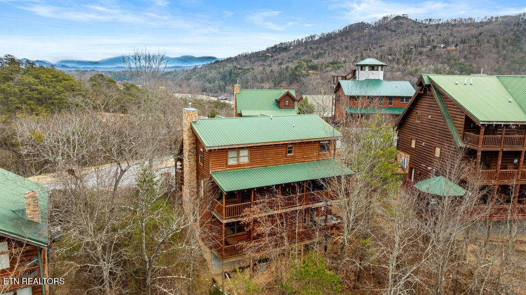 3306 Kestrel Way Pigeon Forge TN 37863