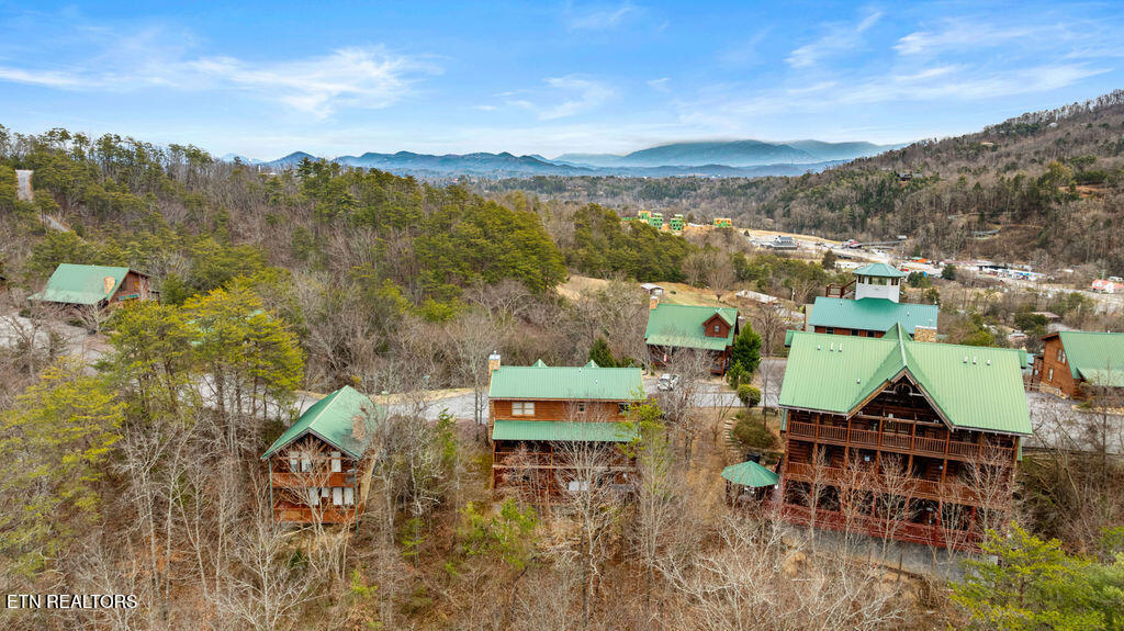 3306 Kestrel Way Pigeon Forge TN 37863