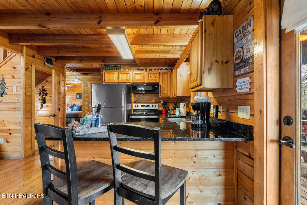 3306 Kestrel Way Pigeon Forge TN 37863
