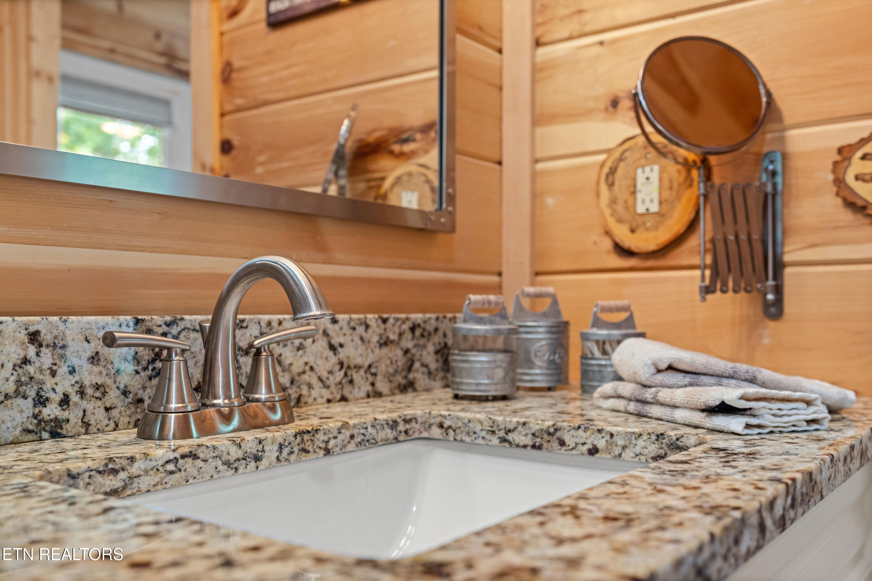 3851 Mistletoe Loop Sevierville TN 37876