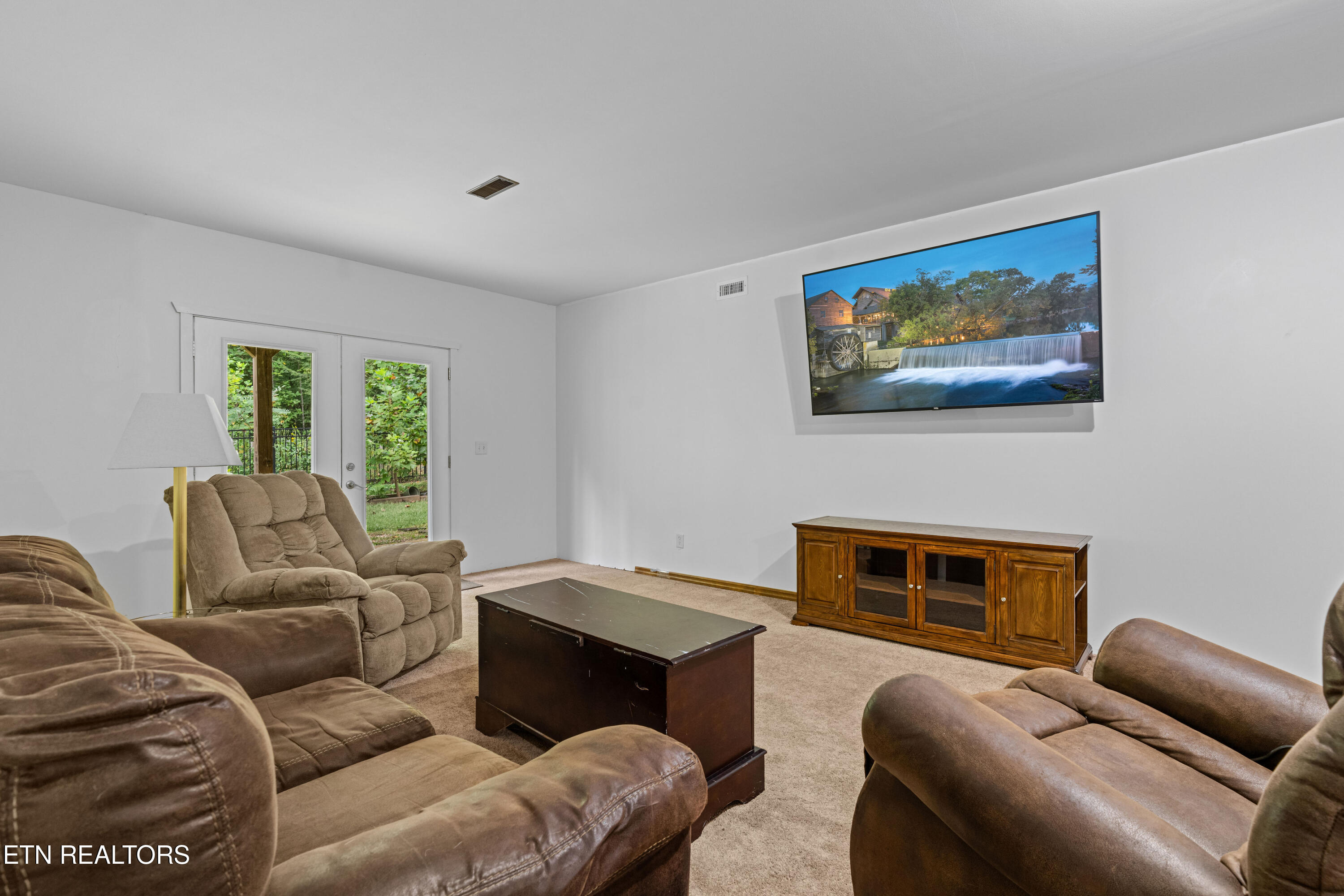 3851 Mistletoe Loop Sevierville TN 37876