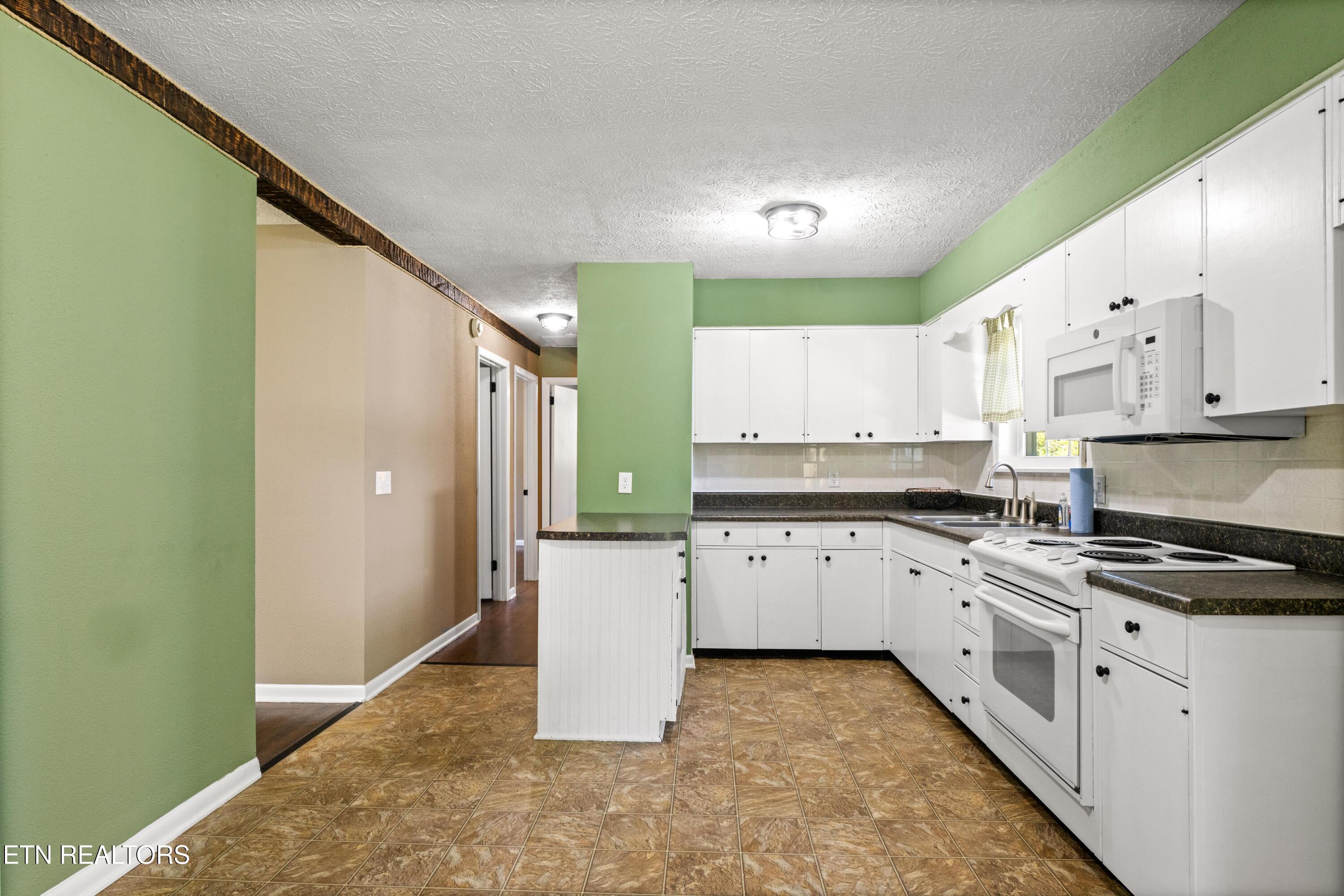 130 Pike Lane Caryville TN 37714