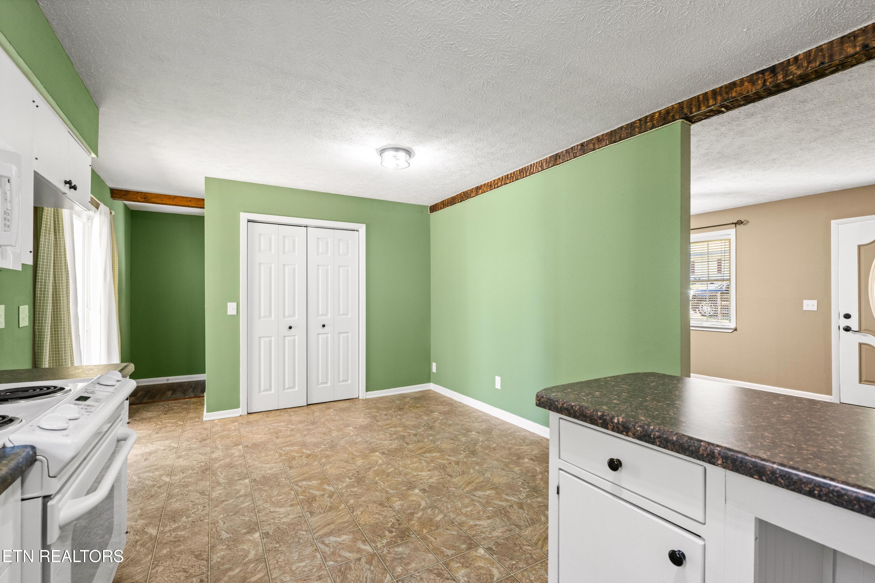 130 Pike Lane Caryville TN 37714