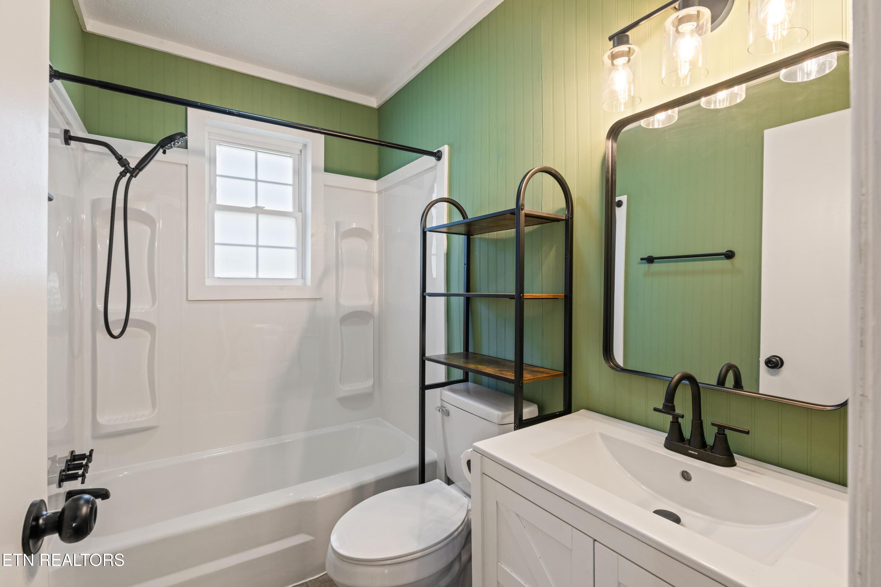 130 Pike Lane Caryville TN 37714