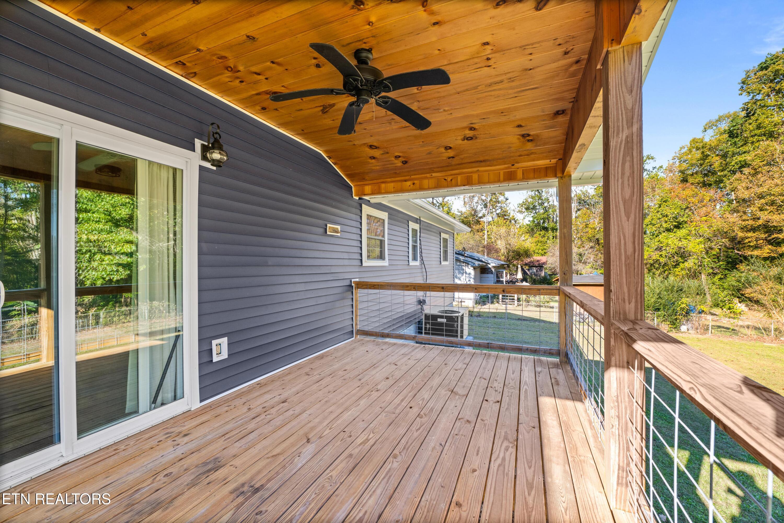 130 Pike Lane Caryville TN 37714