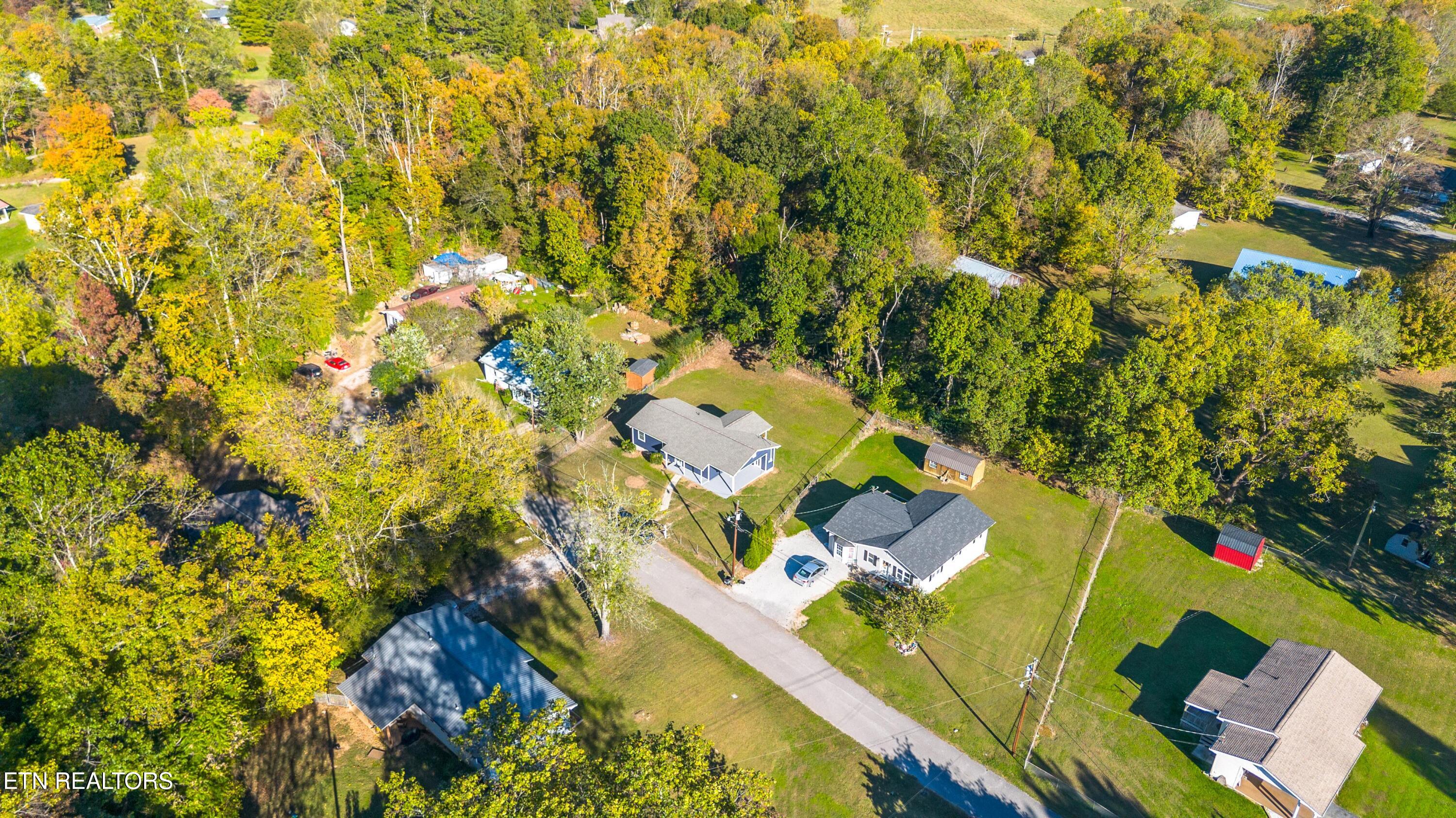 130 Pike Lane Caryville TN 37714