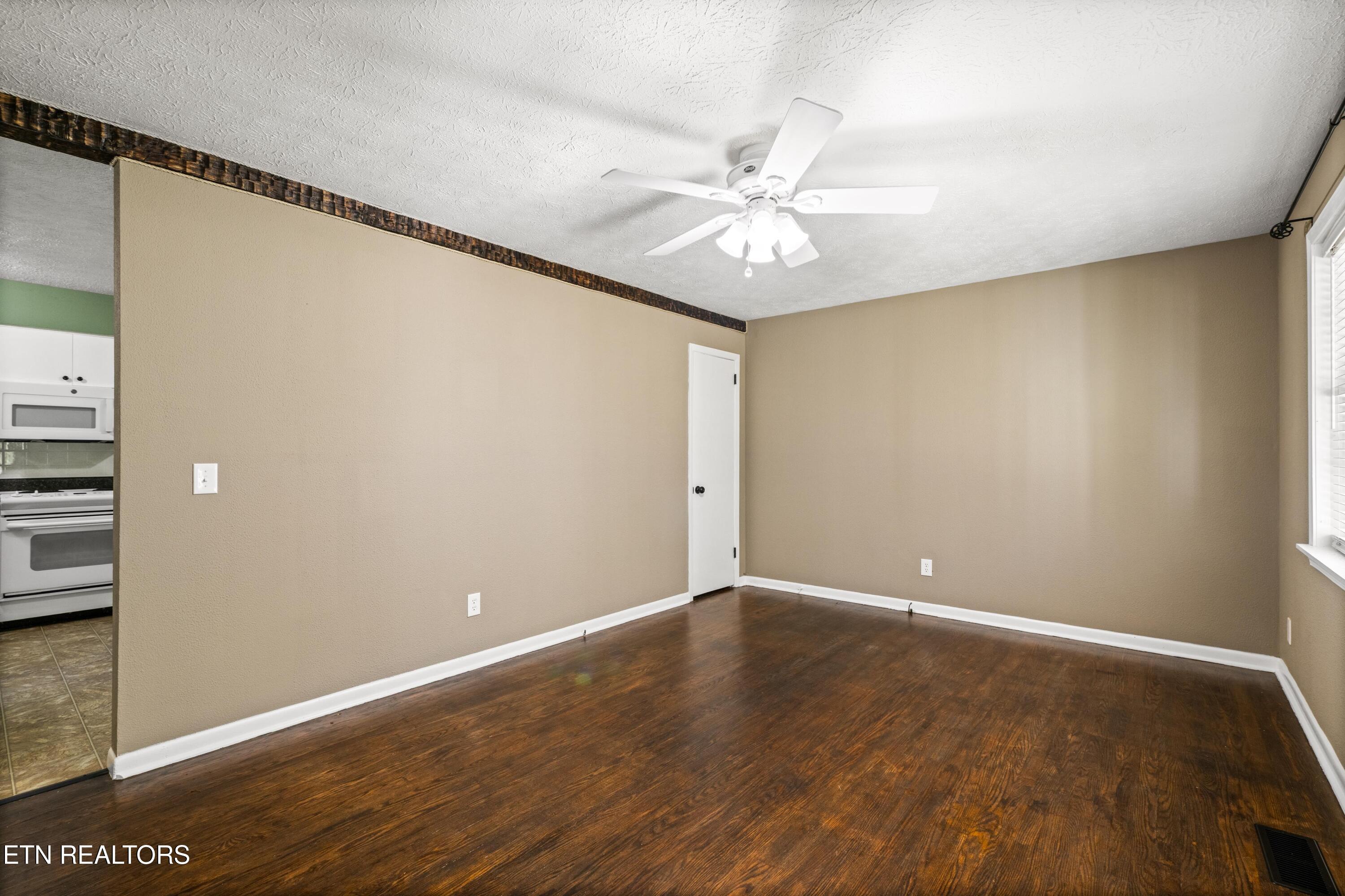 130 Pike Lane Caryville TN 37714