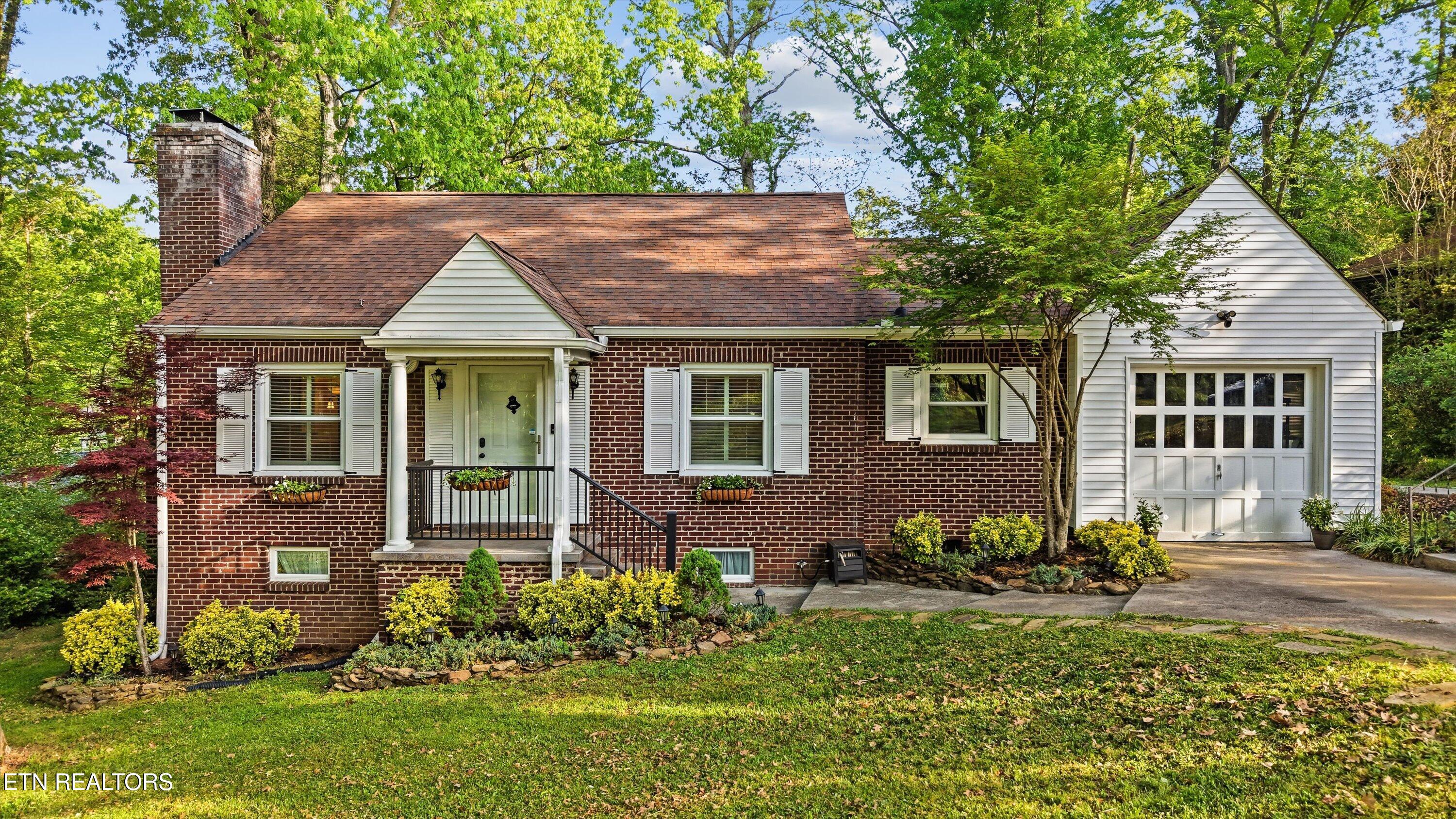 2013 Woodson Drive Knoxville TN 37920