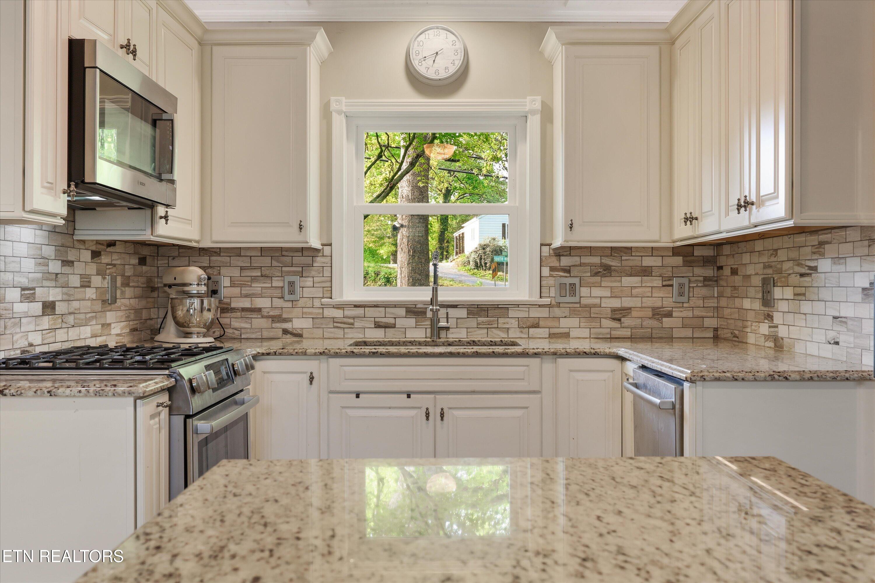 2013 Woodson Drive Knoxville TN 37920
