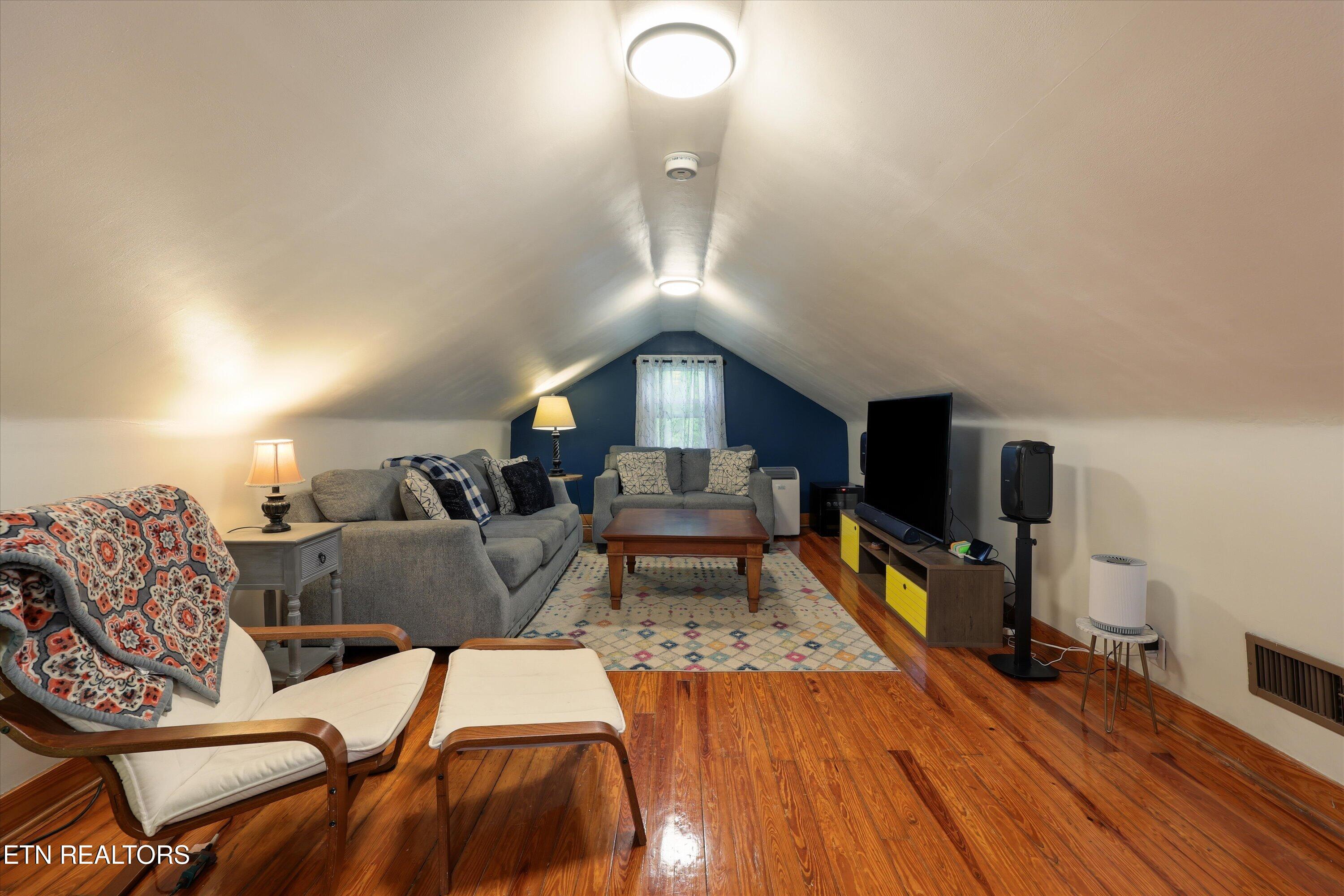 2013 Woodson Drive Knoxville TN 37920