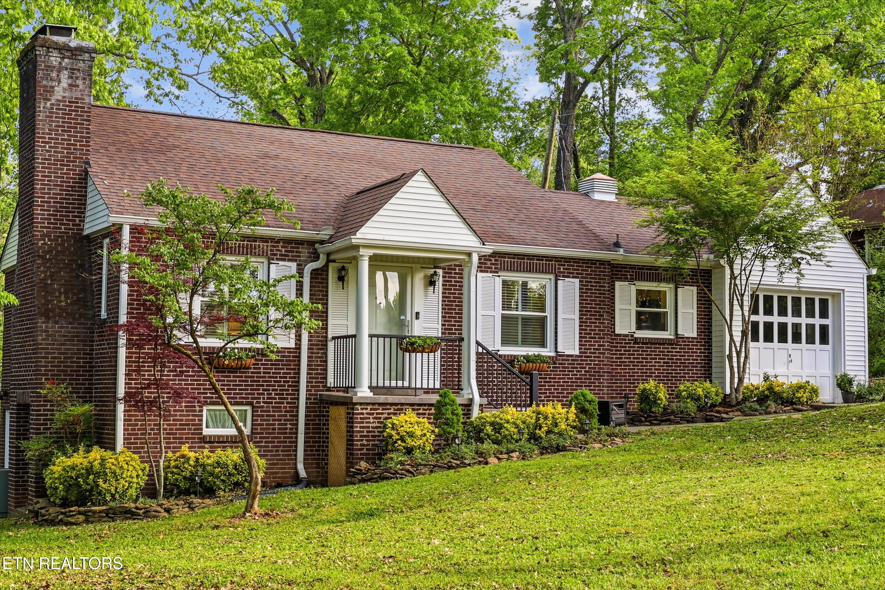 2013 Woodson Drive Knoxville TN 37920