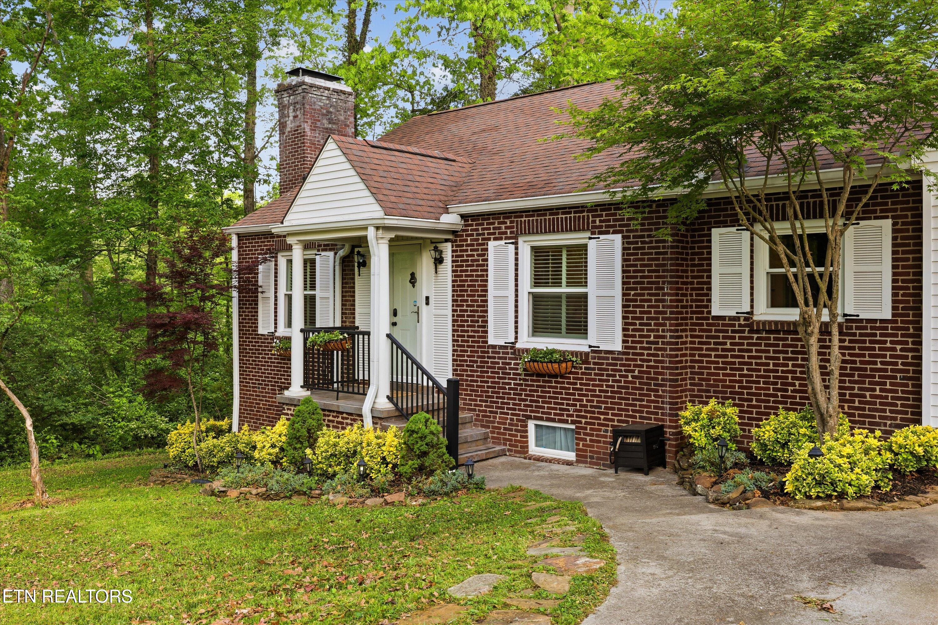 2013 Woodson Drive Knoxville TN 37920
