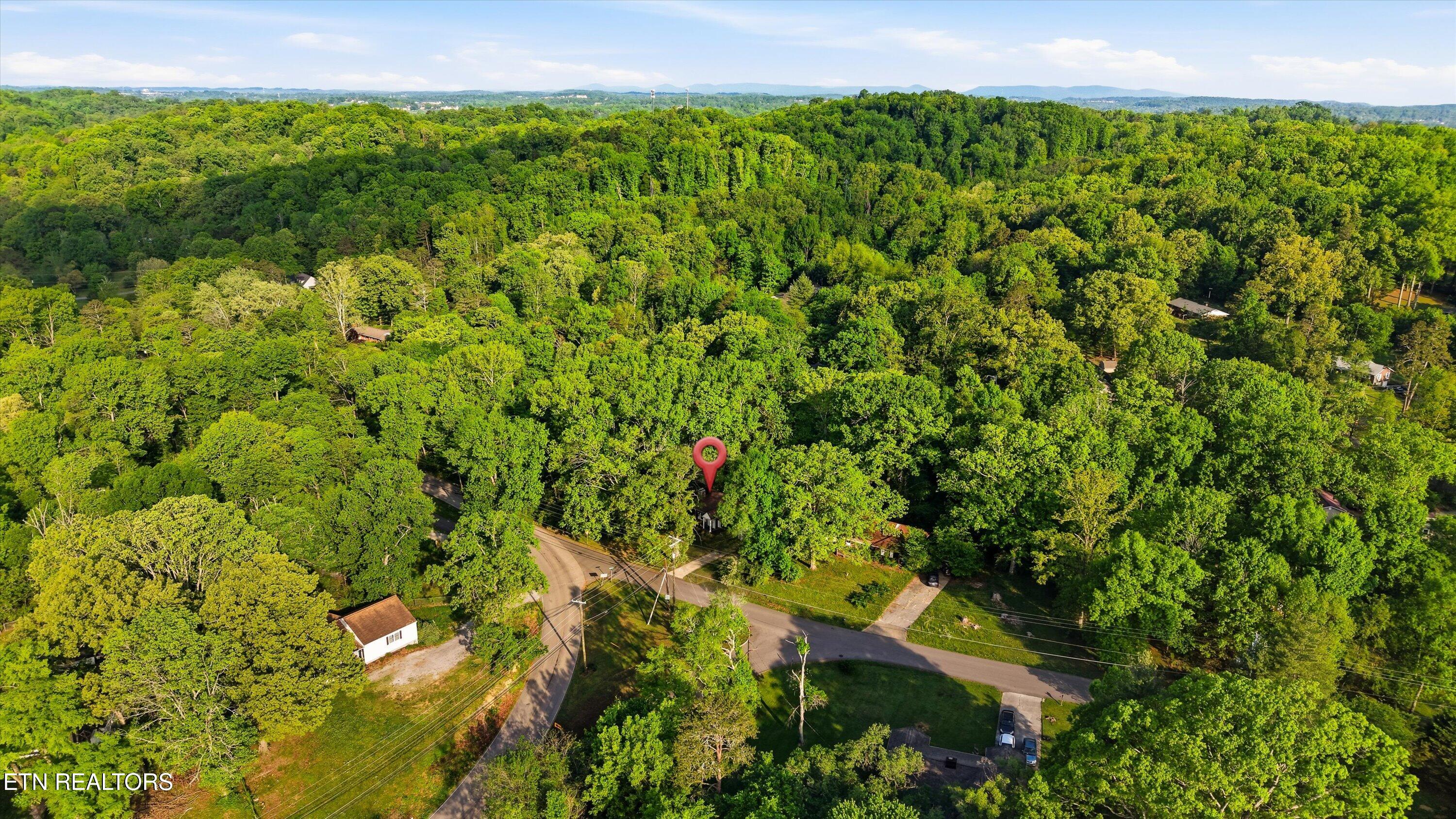 2013 Woodson Drive Knoxville TN 37920