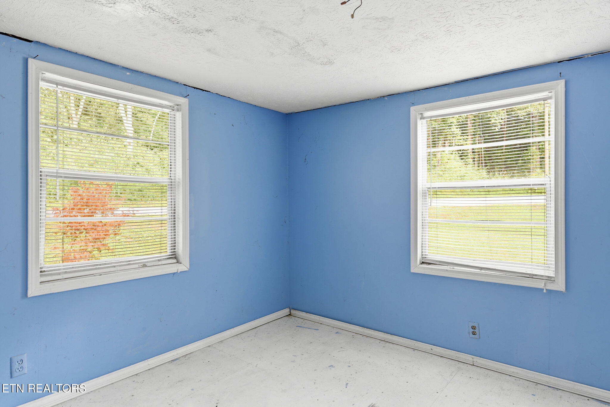 243 Smith Road Clinton TN 37716