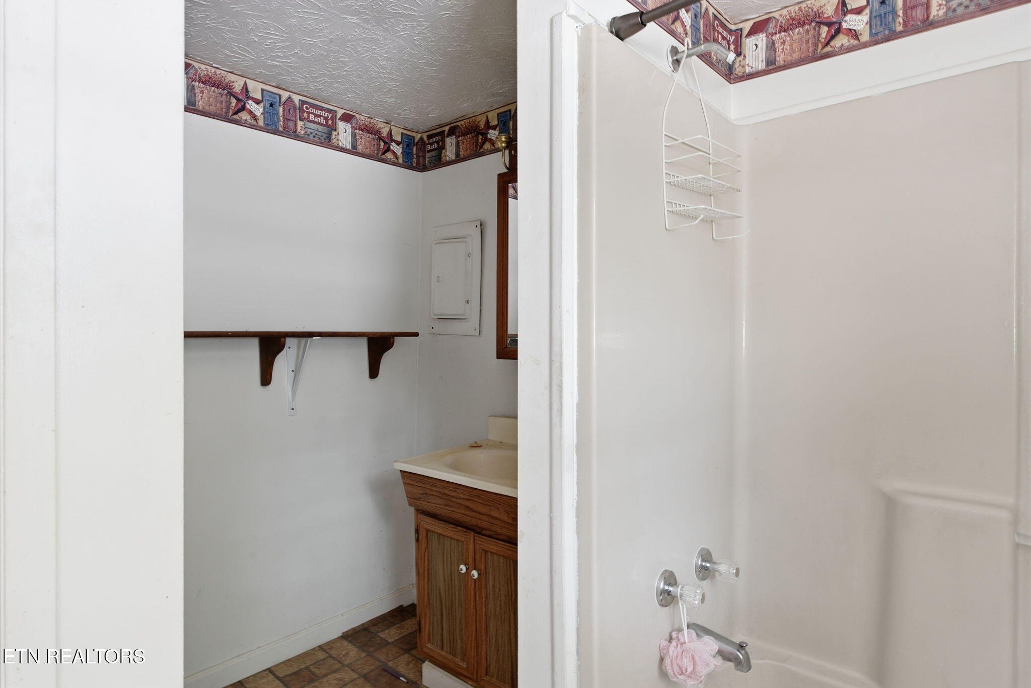 243 Smith Road Clinton TN 37716