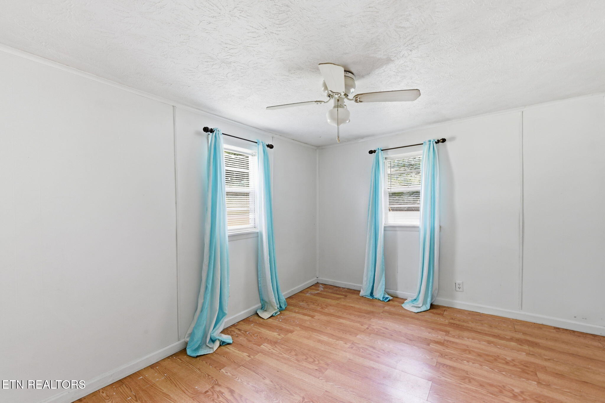 243 Smith Road Clinton TN 37716