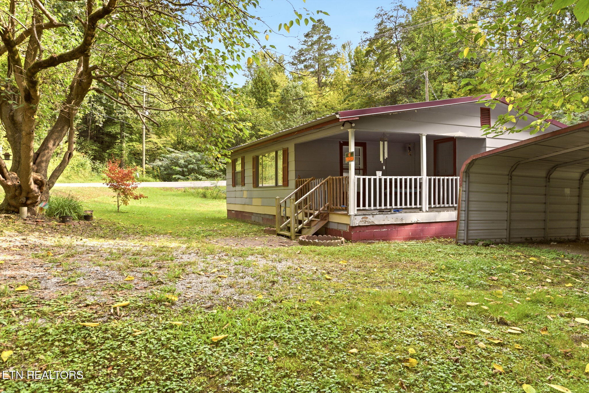 243 Smith Road Clinton TN 37716
