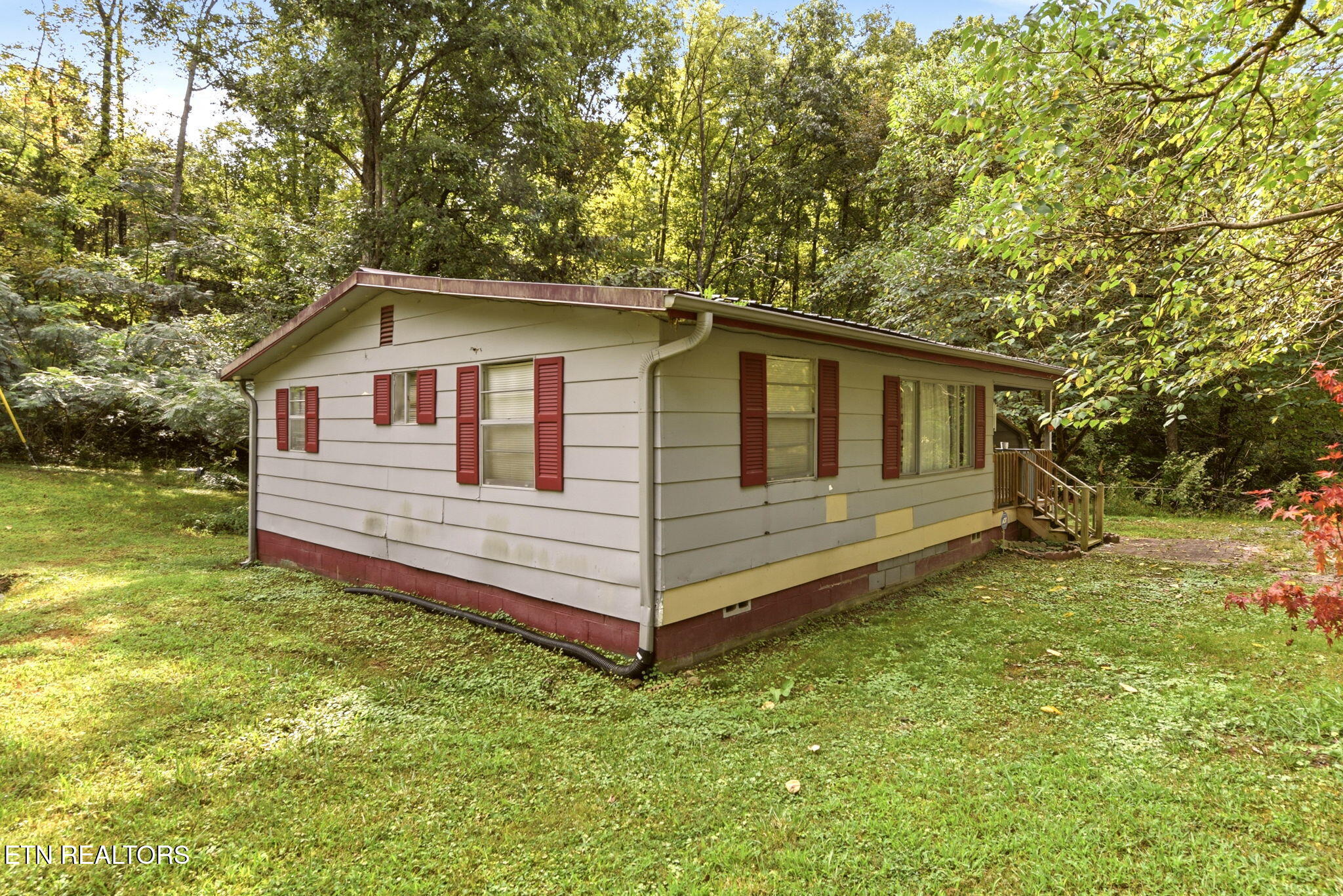 243 Smith Road Clinton TN 37716