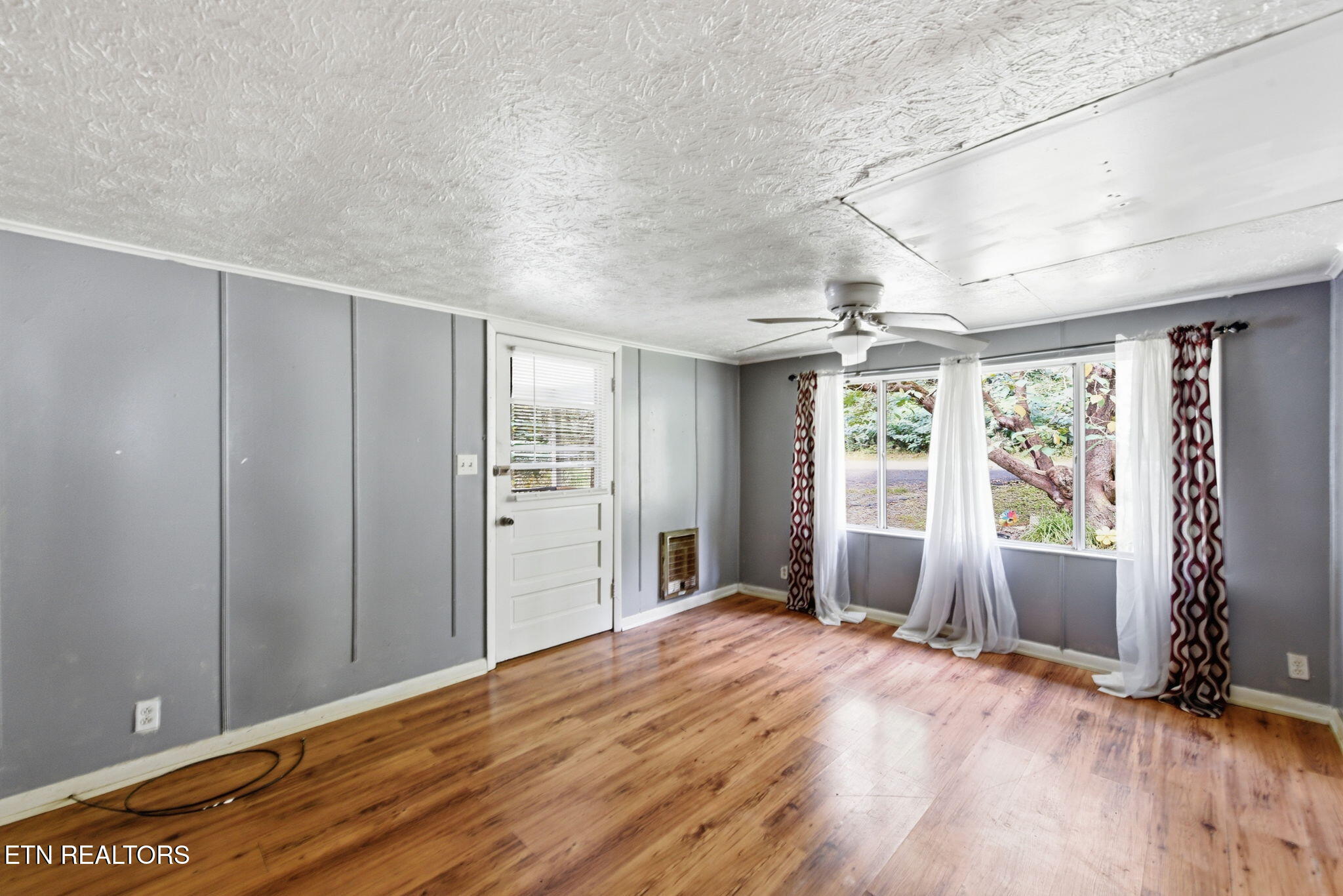 243 Smith Road Clinton TN 37716
