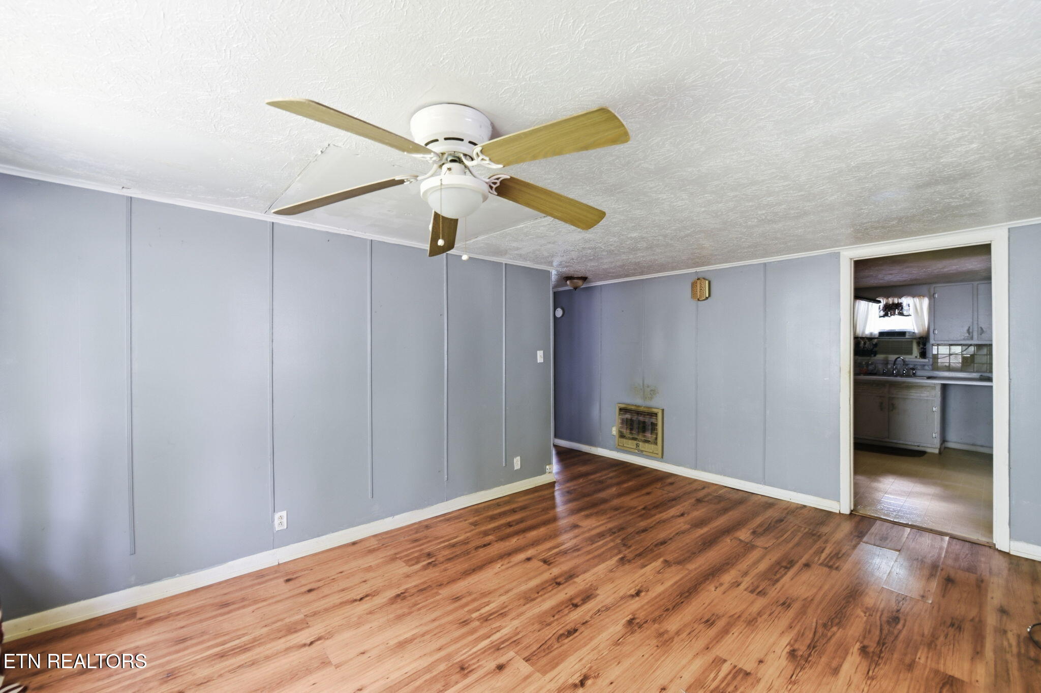 243 Smith Road Clinton TN 37716