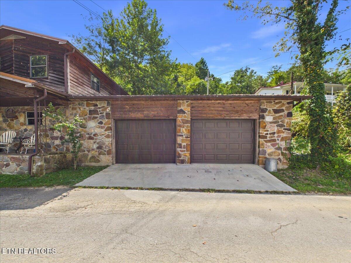 1924 Fugate Street Tazewell TN 37879