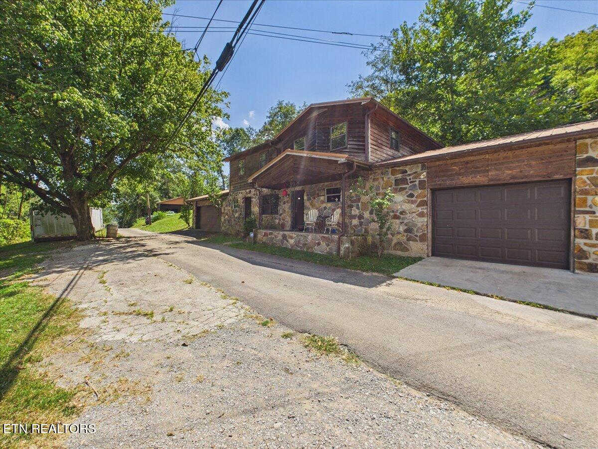 1924 Fugate Street Tazewell TN 37879