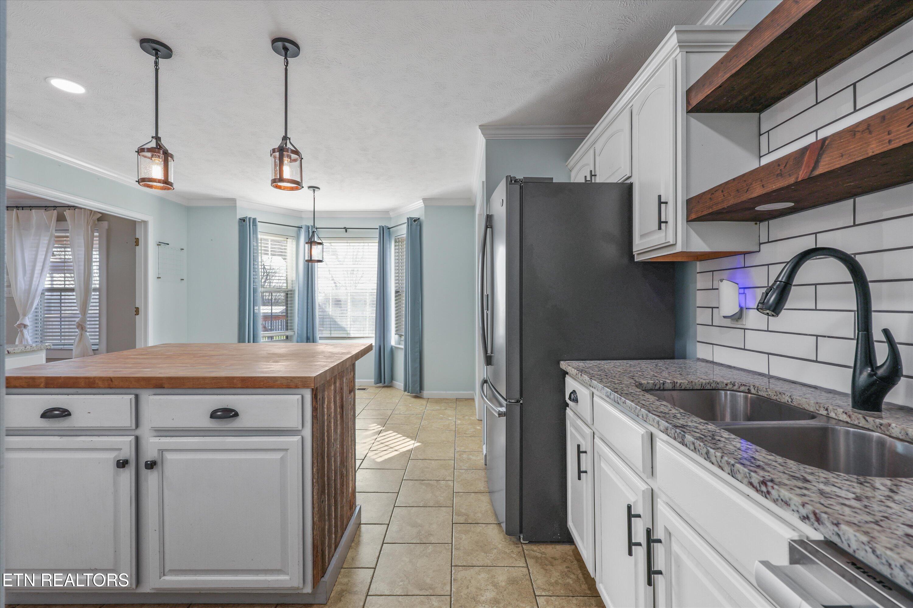 1057 Summerfield Drive Maryville TN 37801
