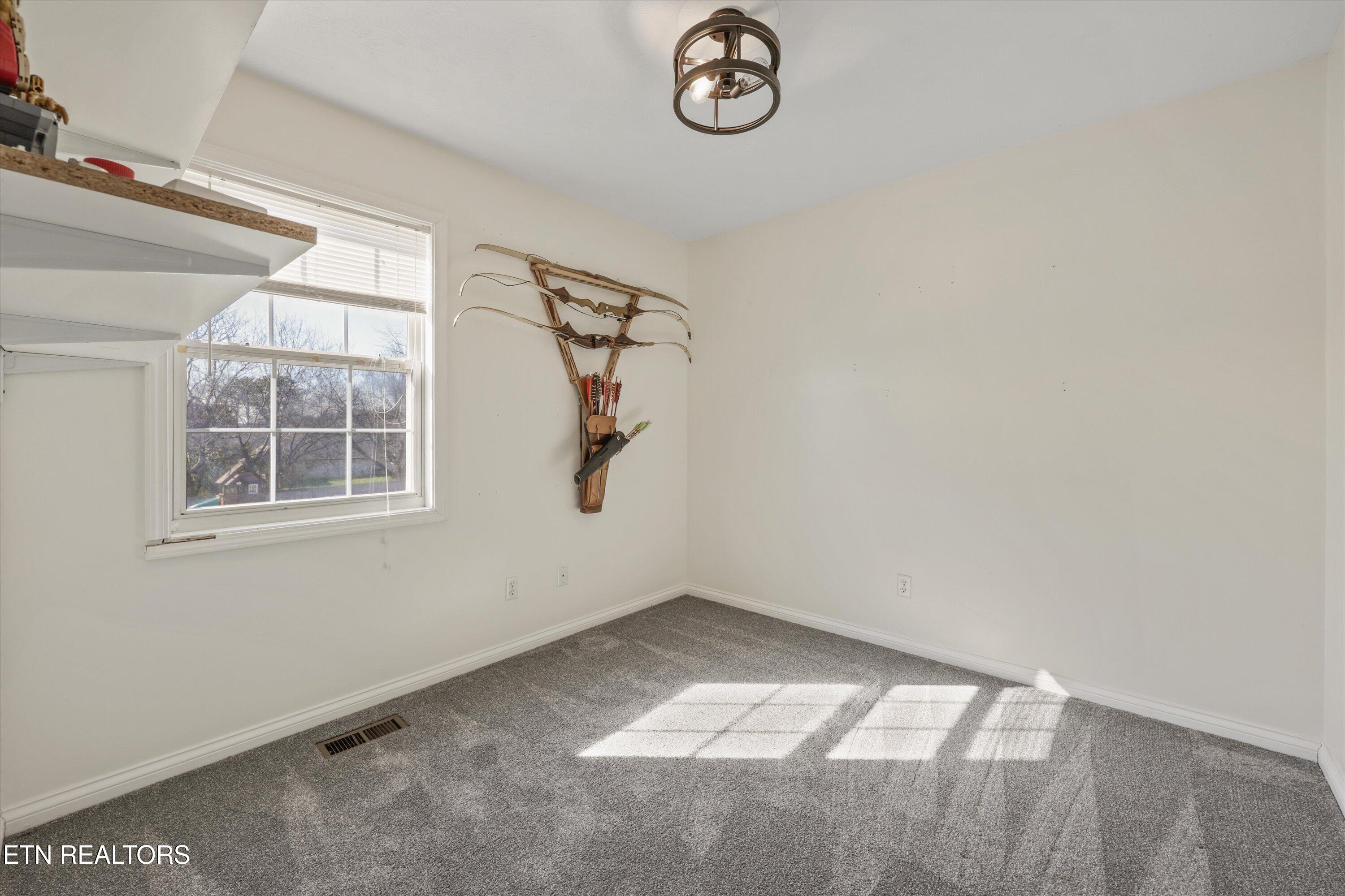 1057 Summerfield Drive Maryville TN 37801