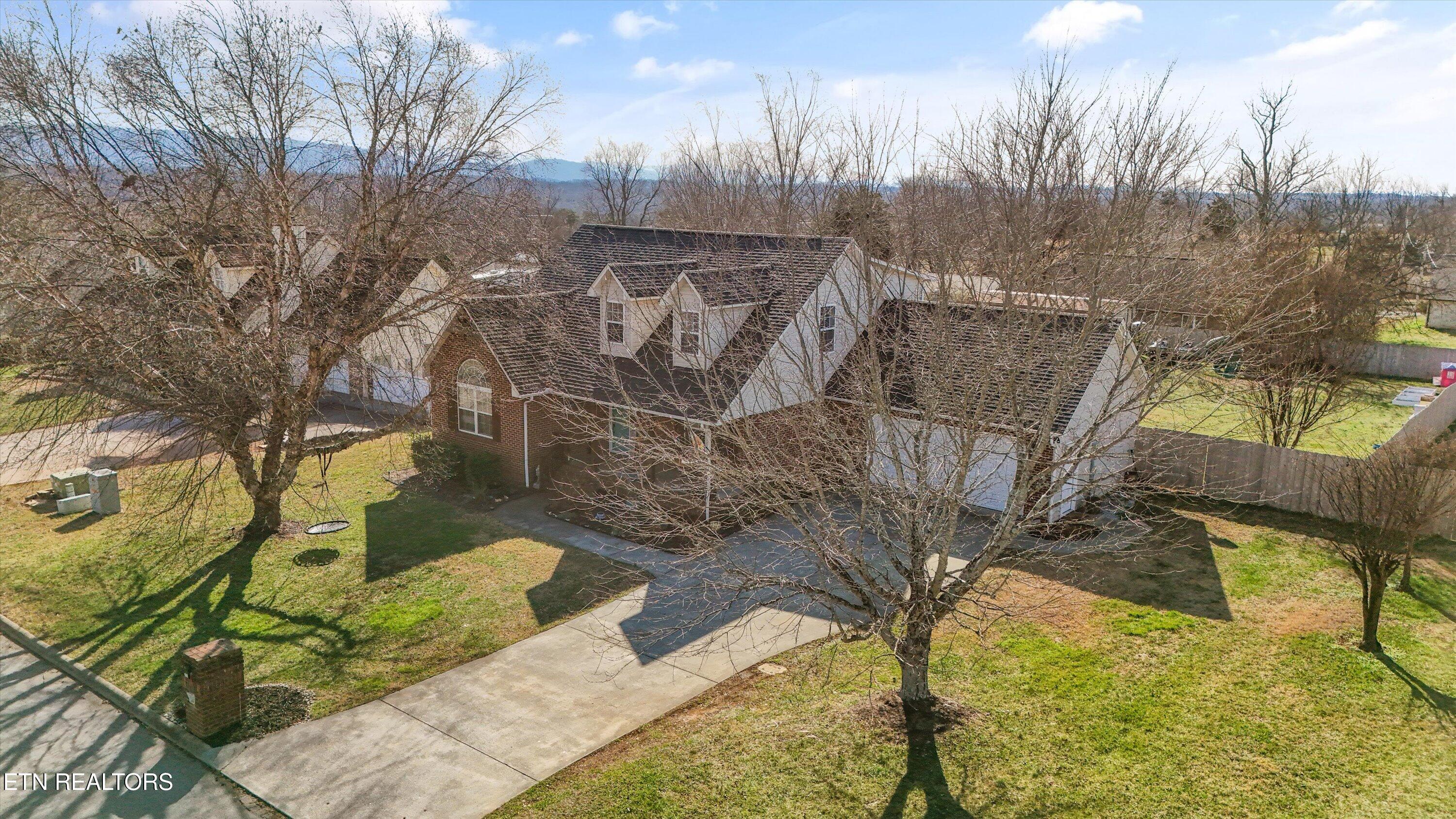1057 Summerfield Drive Maryville TN 37801
