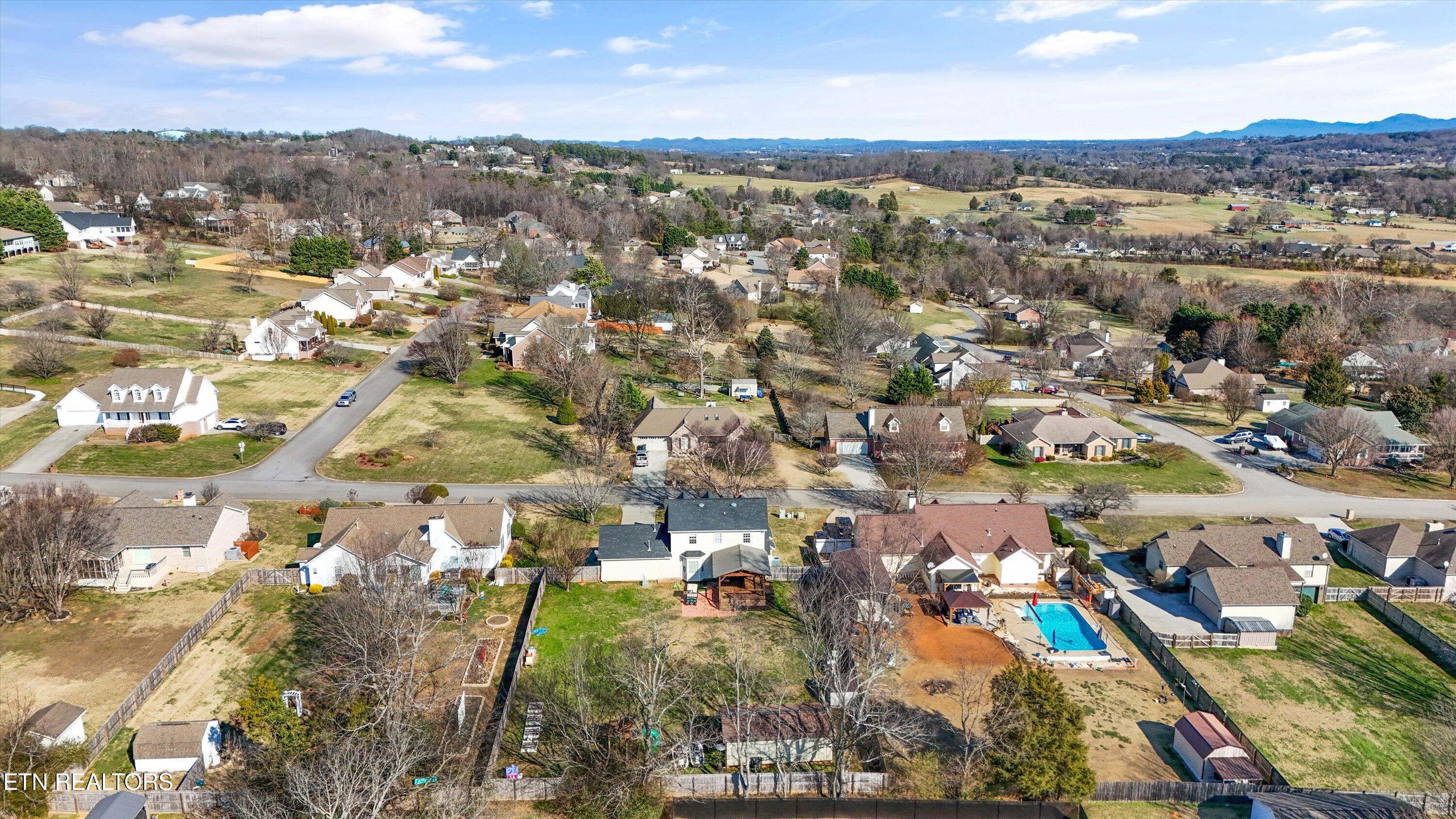1057 Summerfield Drive Maryville TN 37801