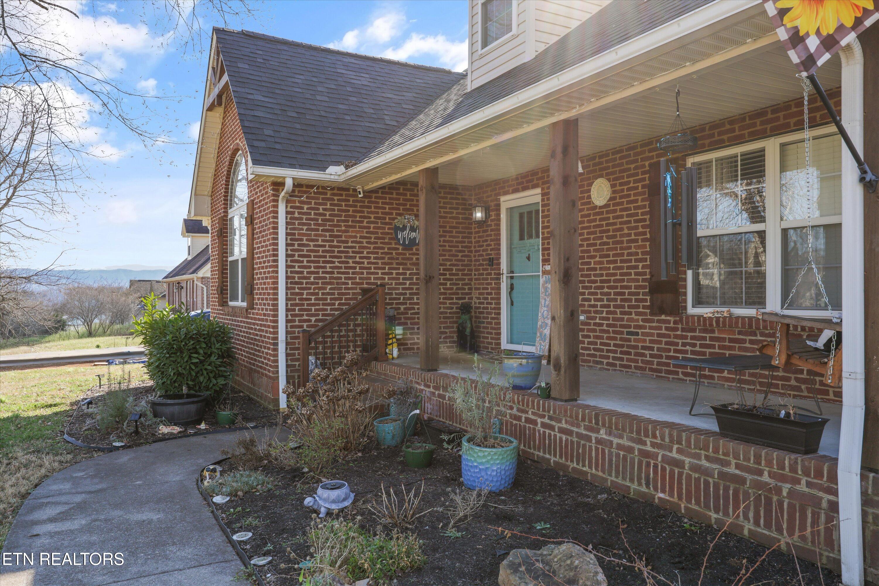 1057 Summerfield Drive Maryville TN 37801