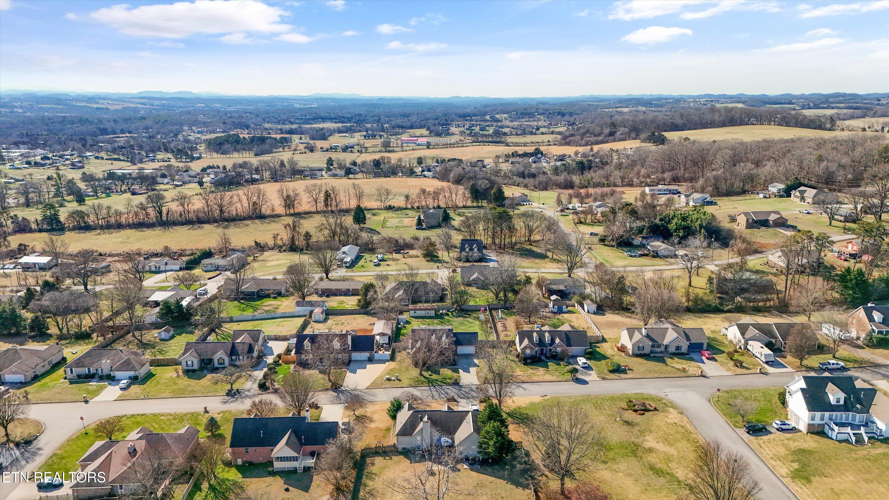 1057 Summerfield Drive Maryville TN 37801