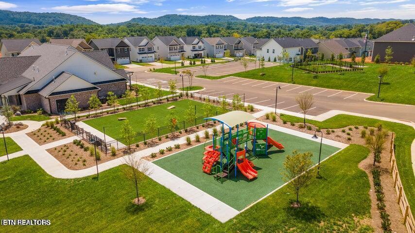 6183 Silent Bell Avenue Powell TN 37849