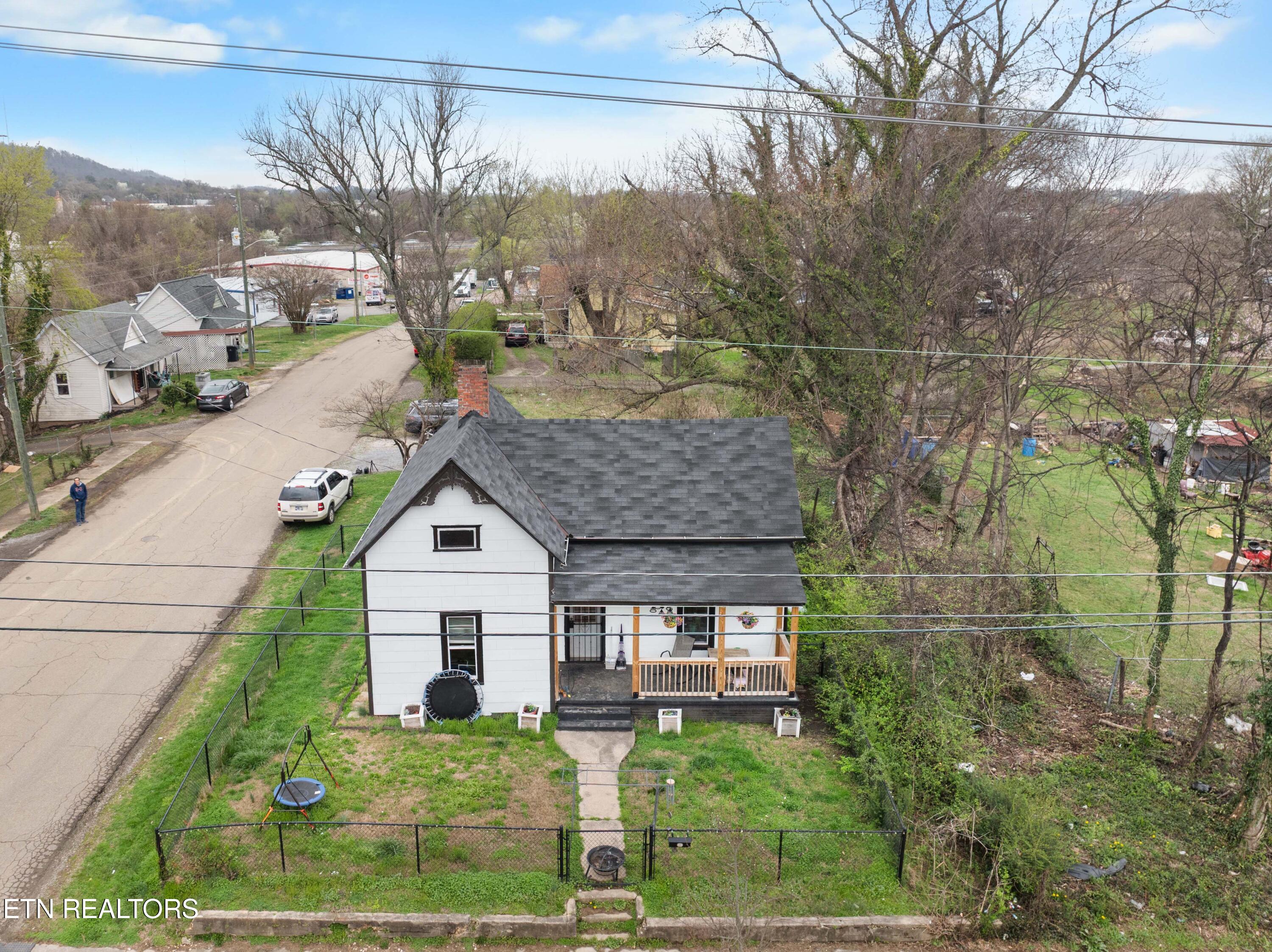 2918 Johnston Street Knoxville TN 37921