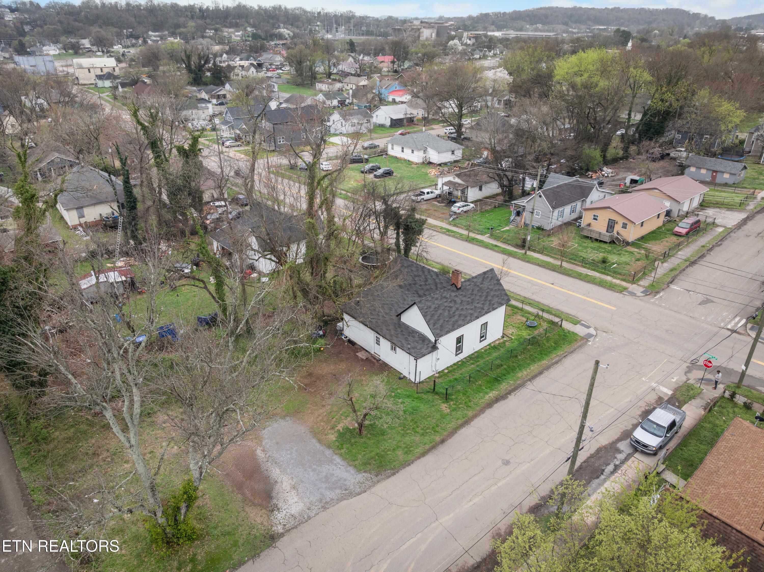 2918 Johnston Street Knoxville TN 37921