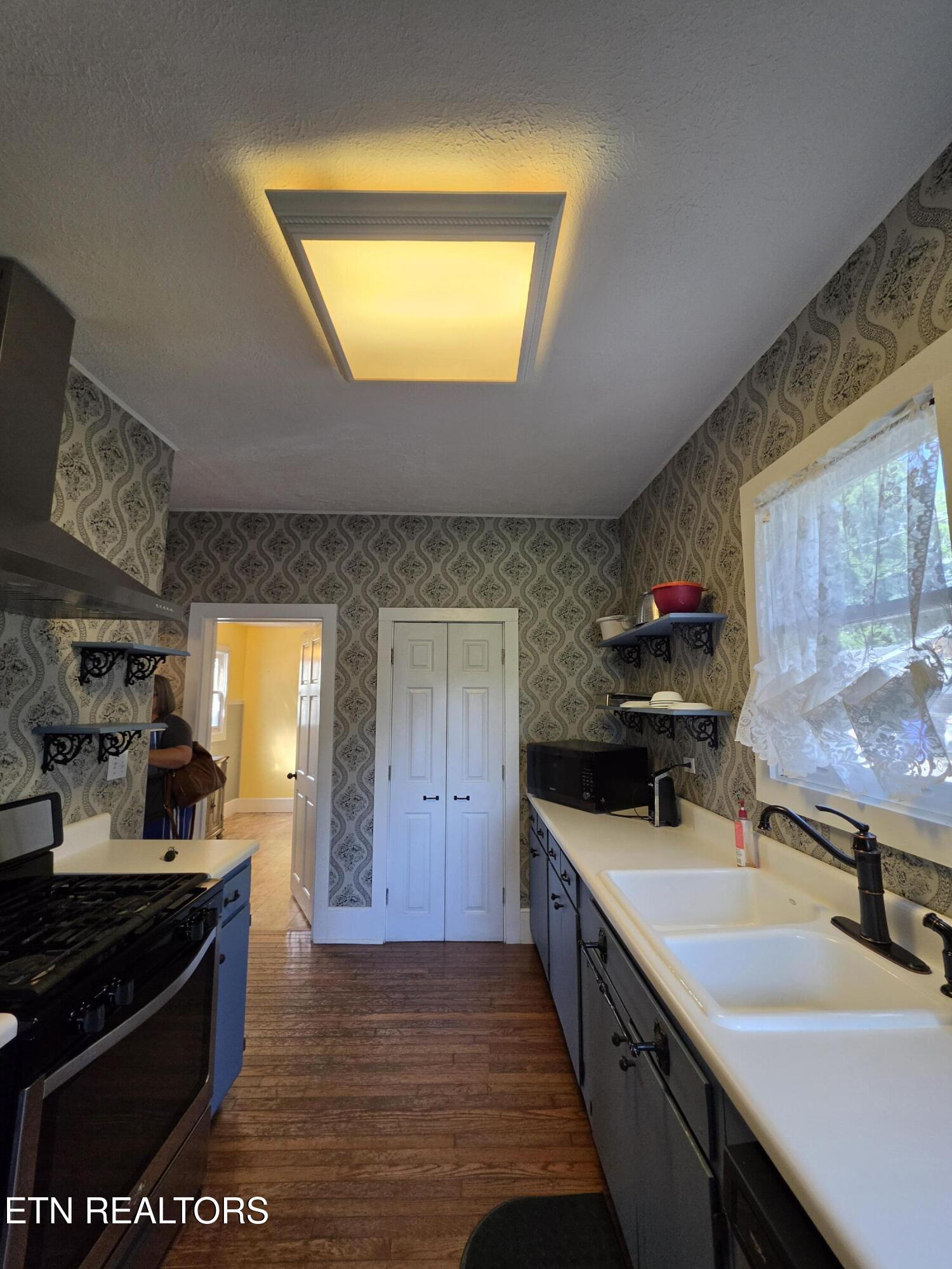 702 Clinton Street Harriman TN 37748