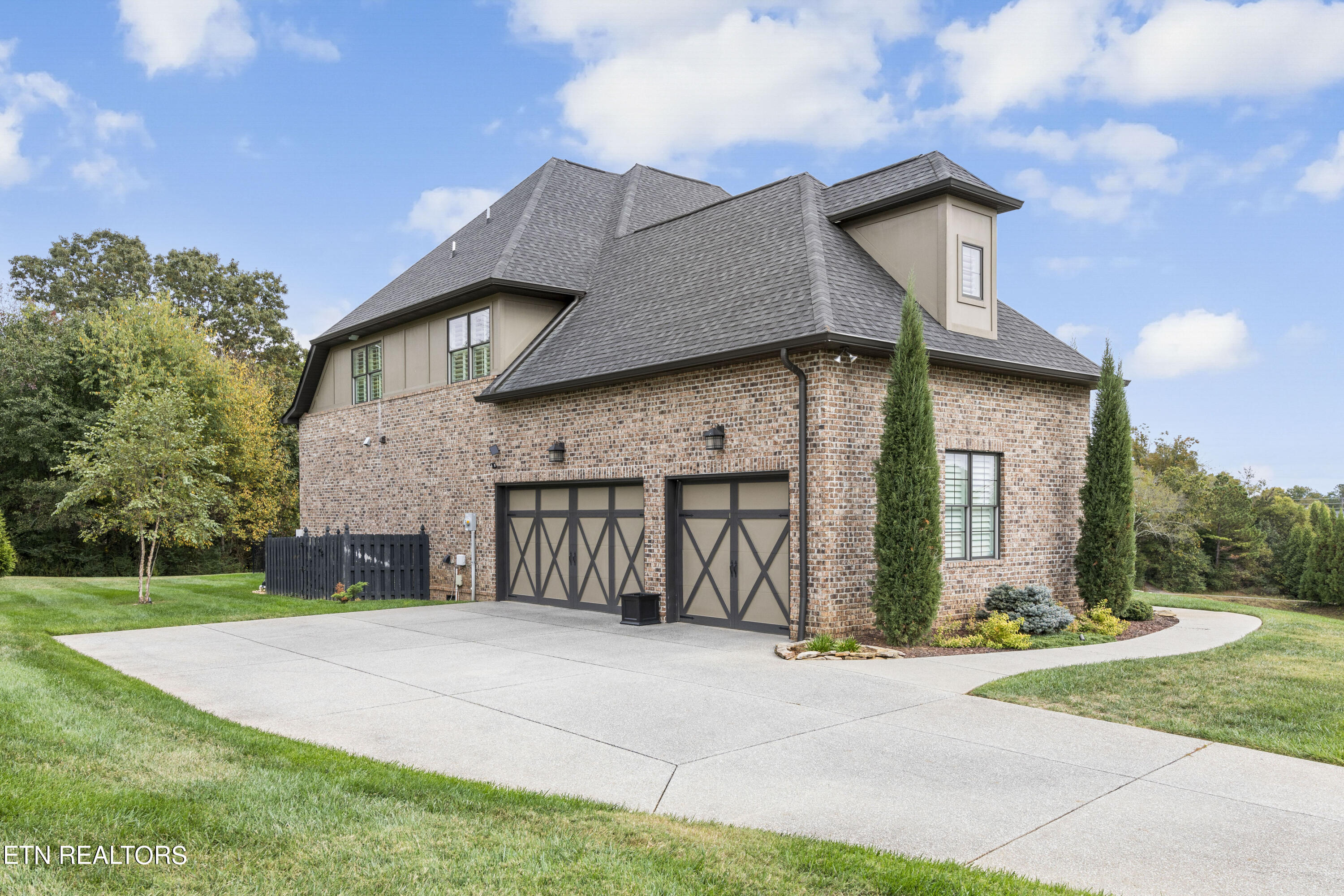 656 Split Rail Lane Knoxville TN 37934