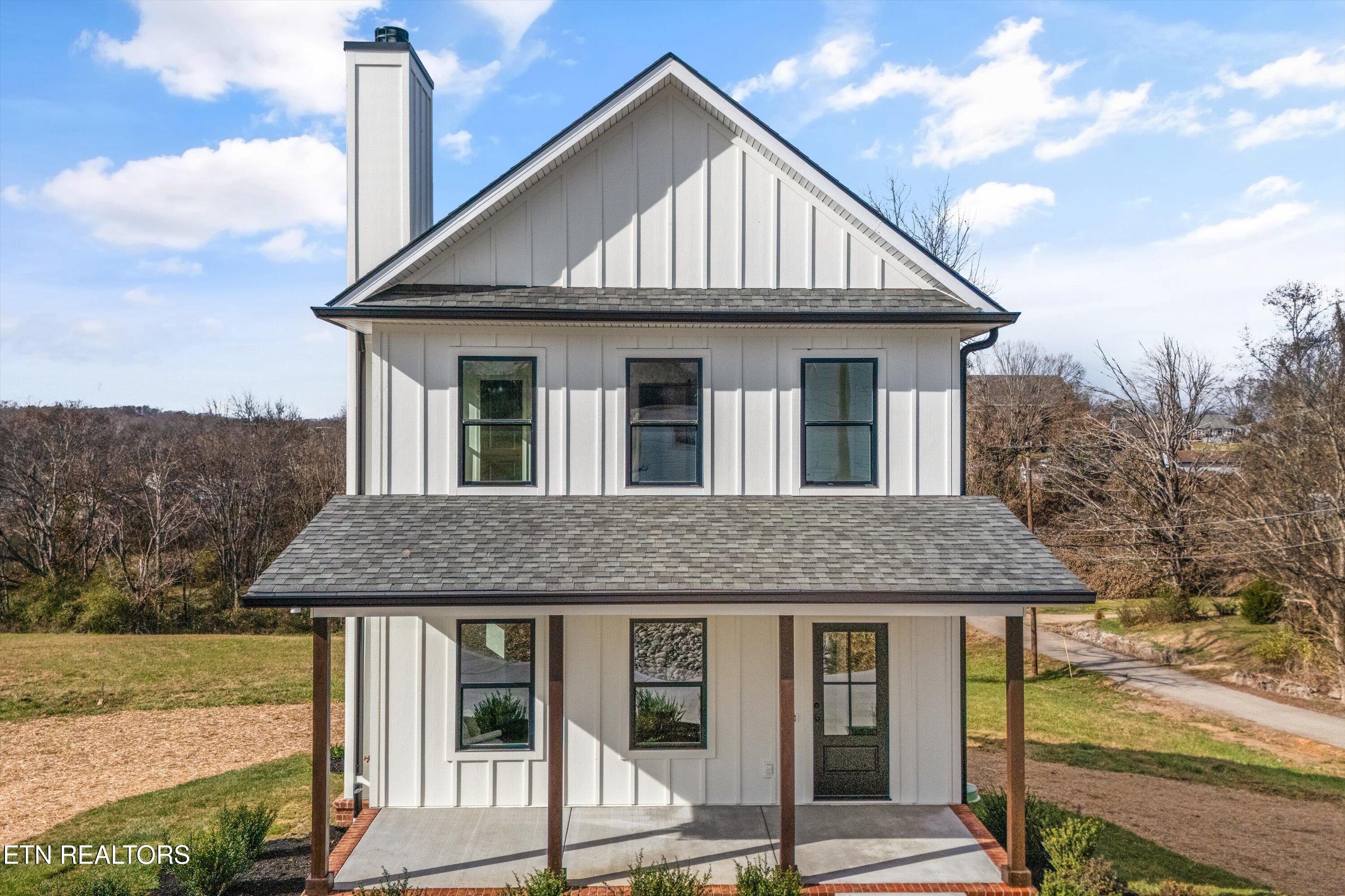 106 S Front Street Friendsville TN 37737
