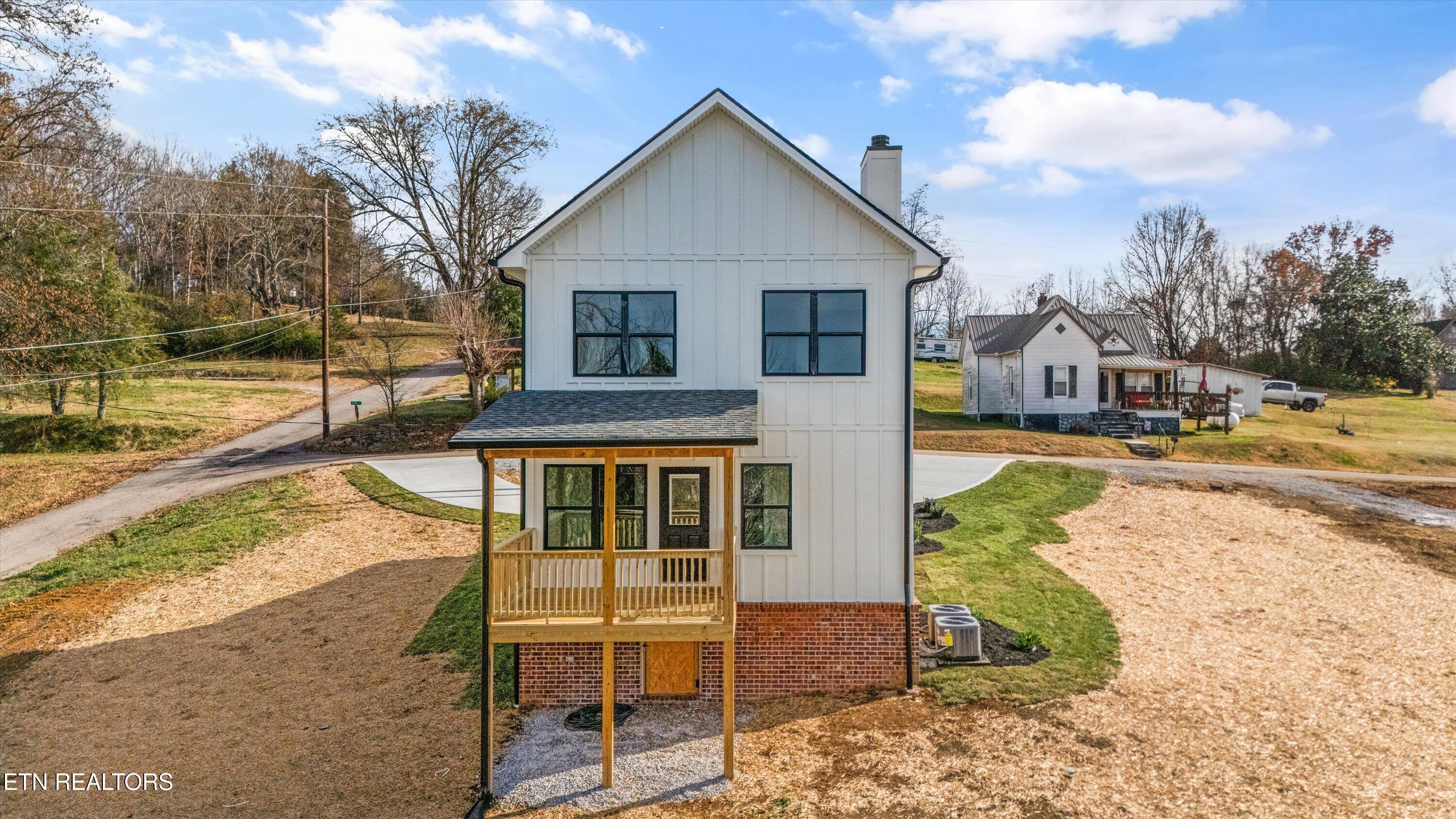 106 S Front Street Friendsville TN 37737