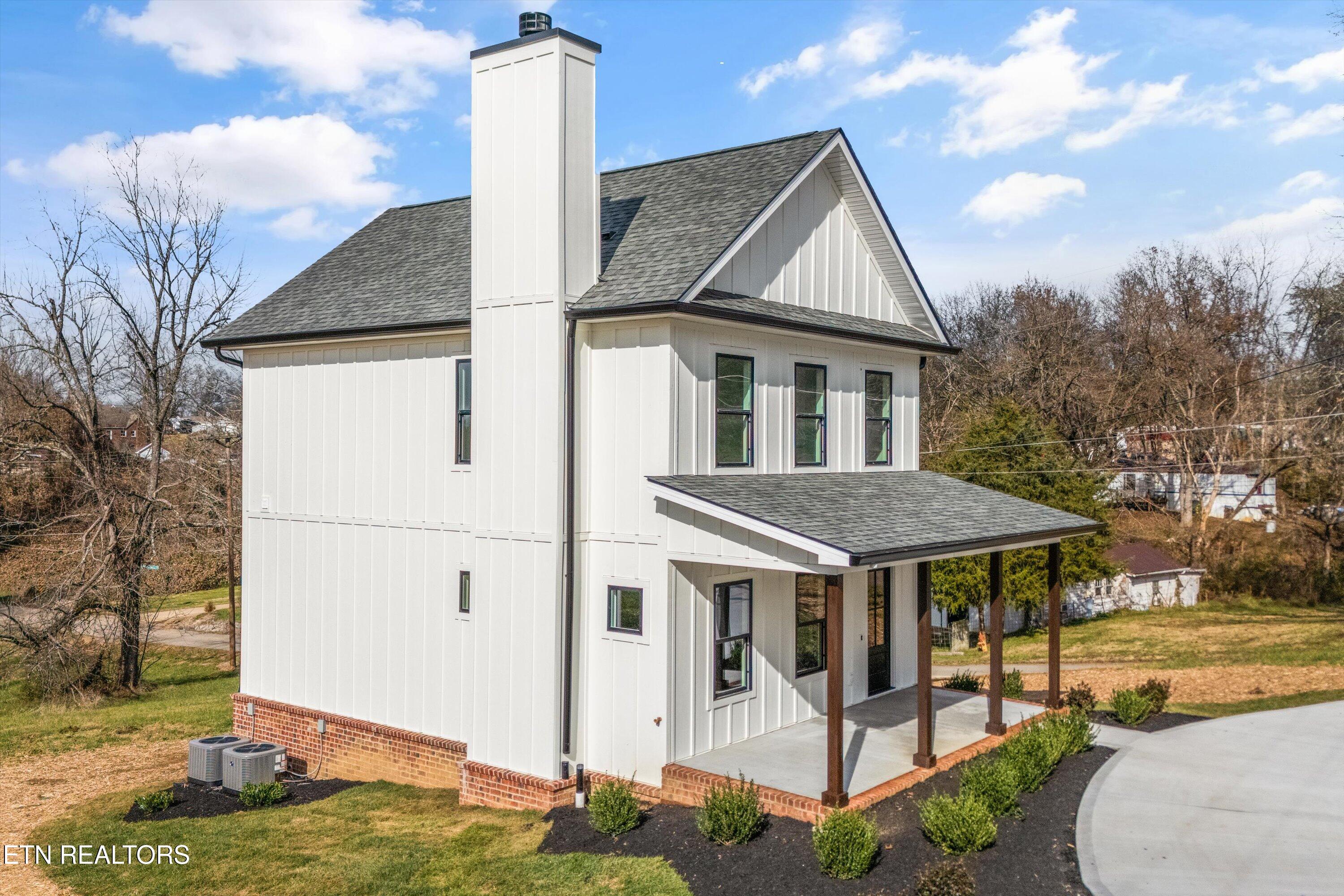 106 S Front Street Friendsville TN 37737